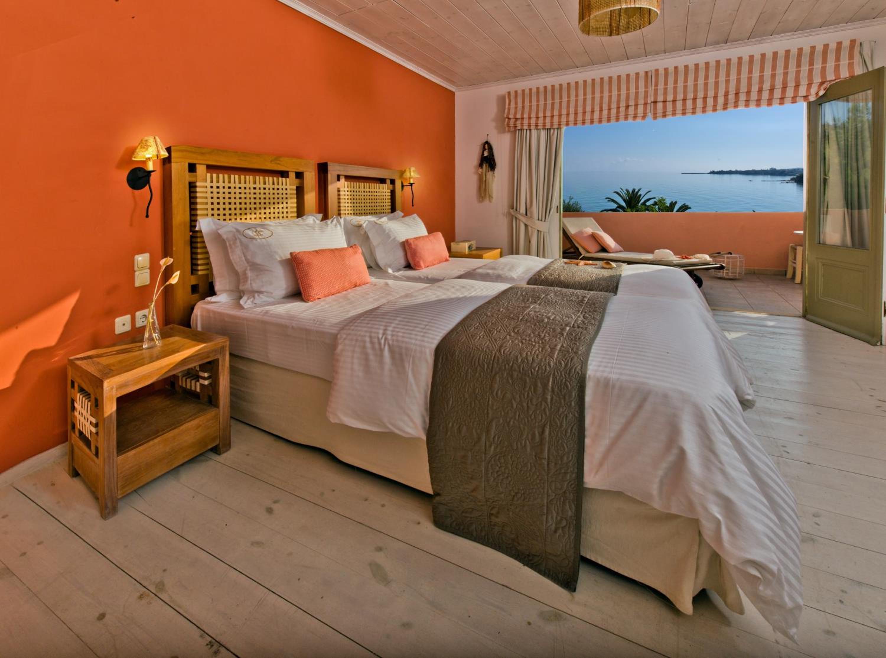 Deluxe Two-Bedroom Beachfront View Suite photo 2