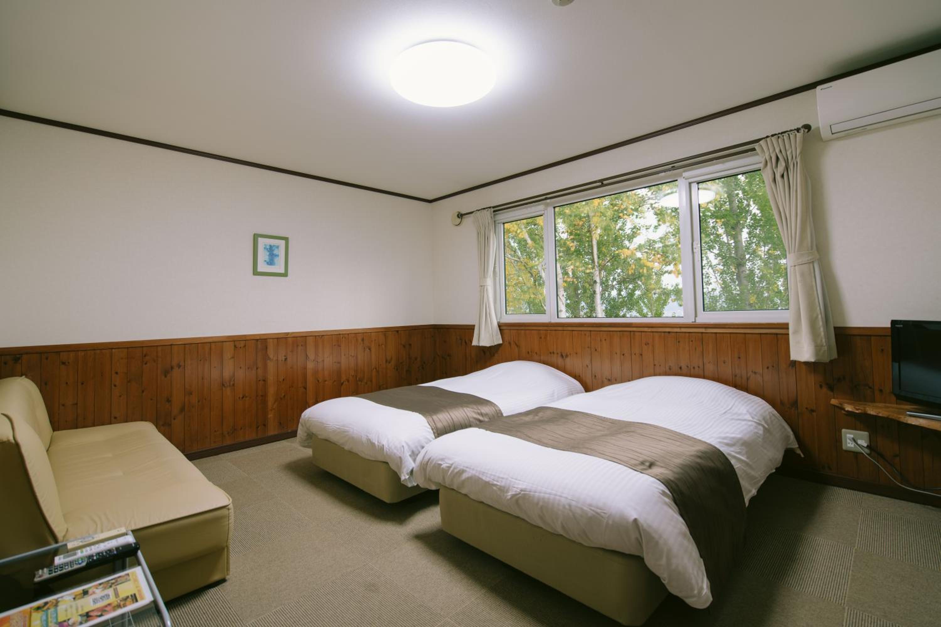 Twin Room with Shared Bathroom and Toilet- Non-Smoking