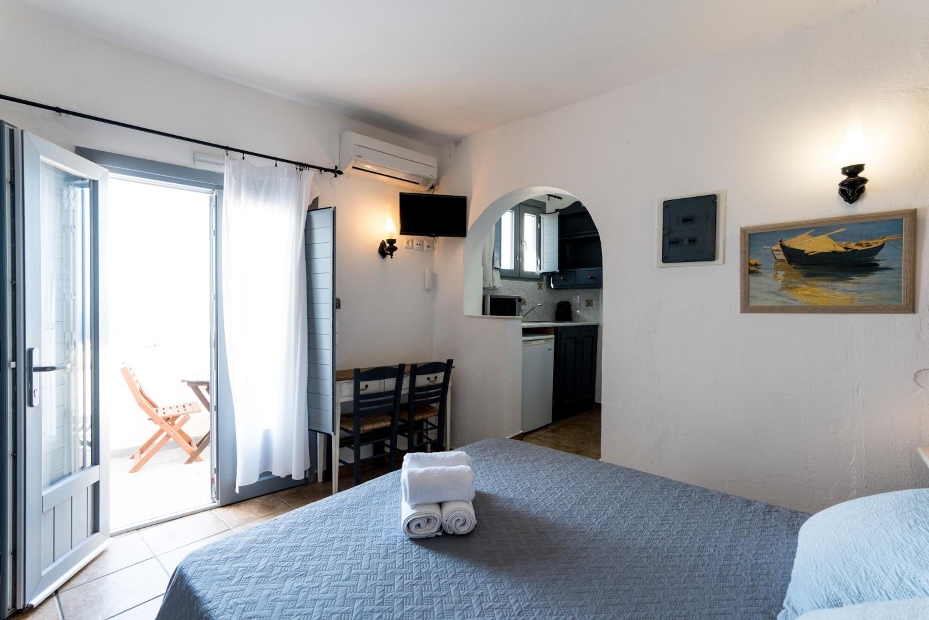 Superior Studio with Hot Tub