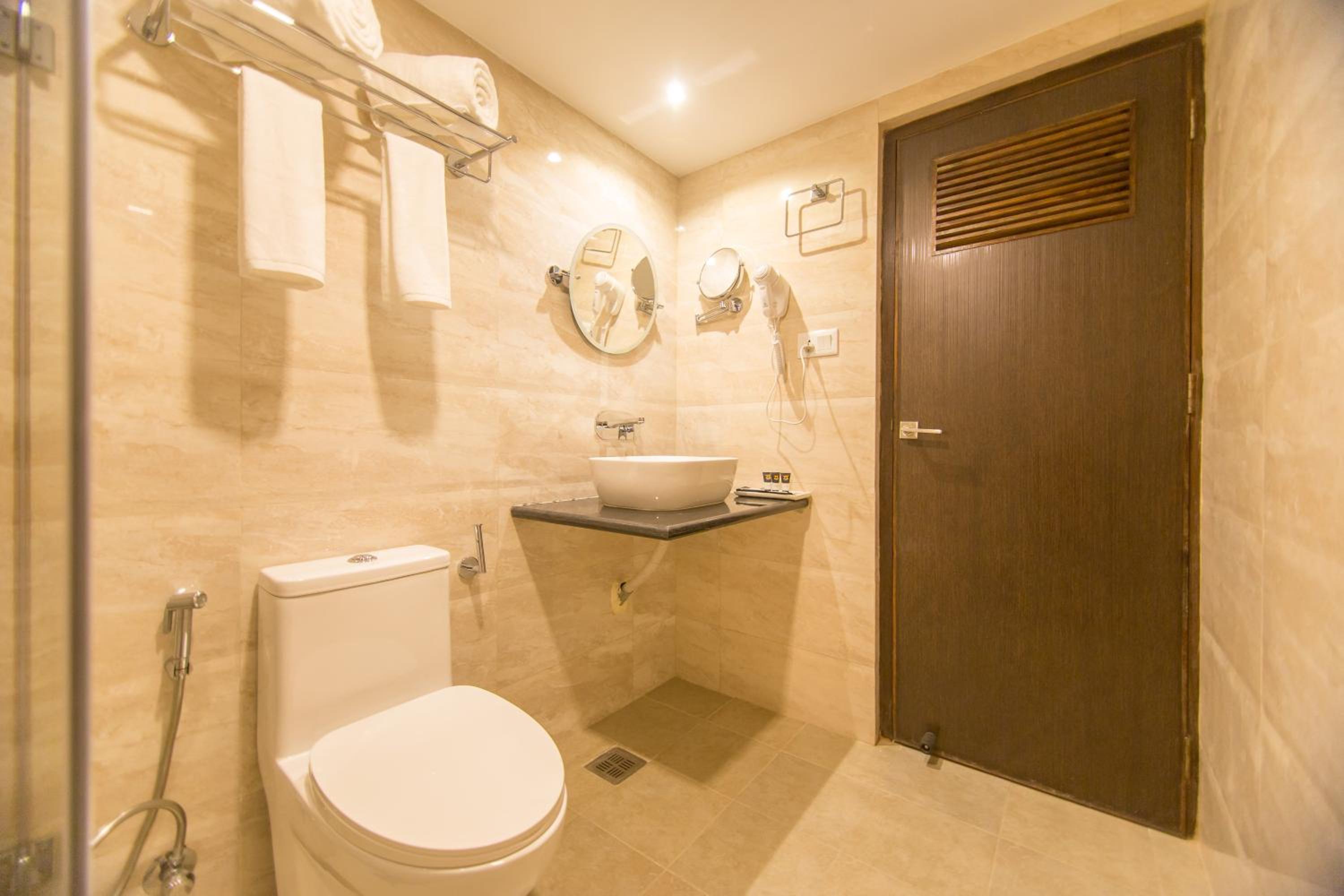 Deluxe Double or Twin Room - Photo 4