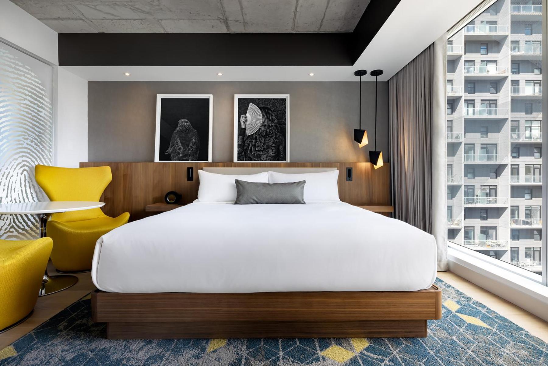 Guest  room with 1 King - Photo 1