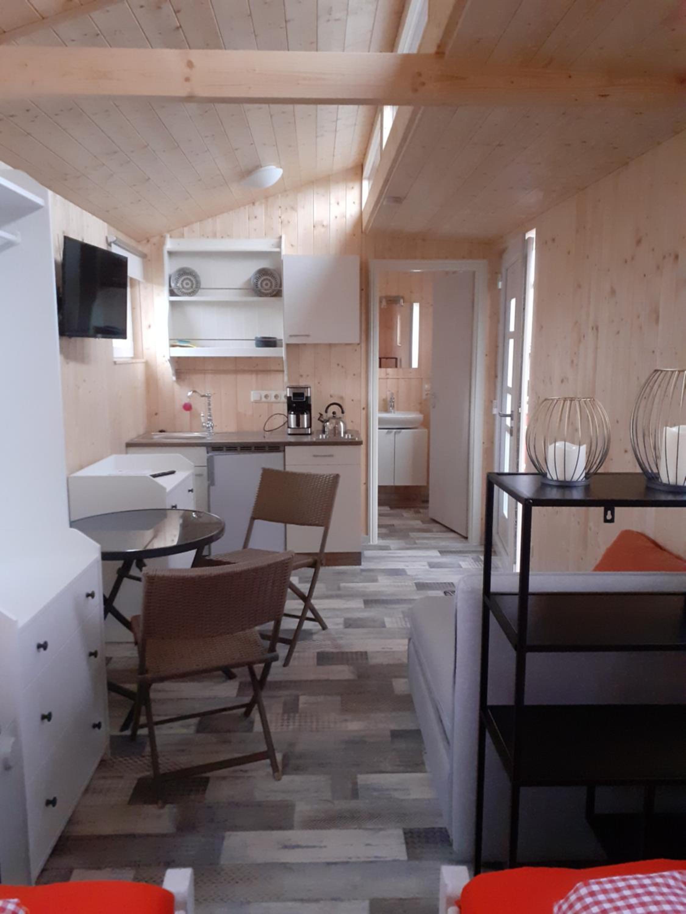 One-Bedroom House photo 1