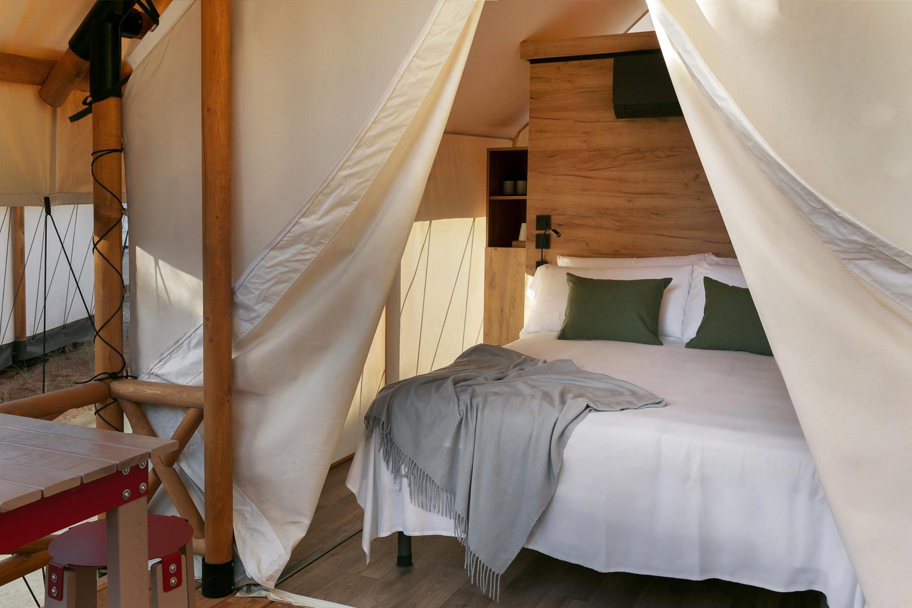 Glamping Couple photo 2