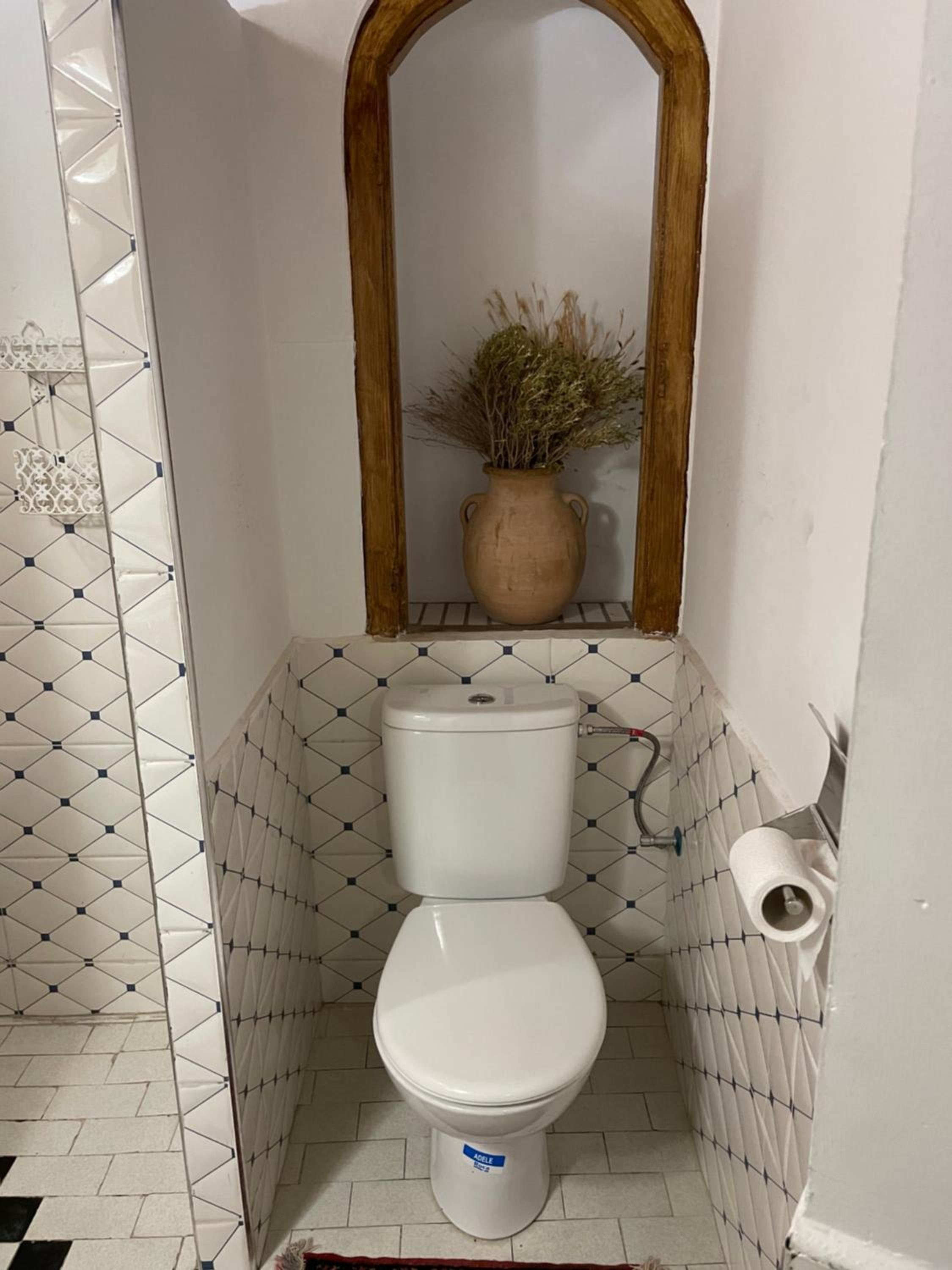 Family Room with Shower - Photo 3