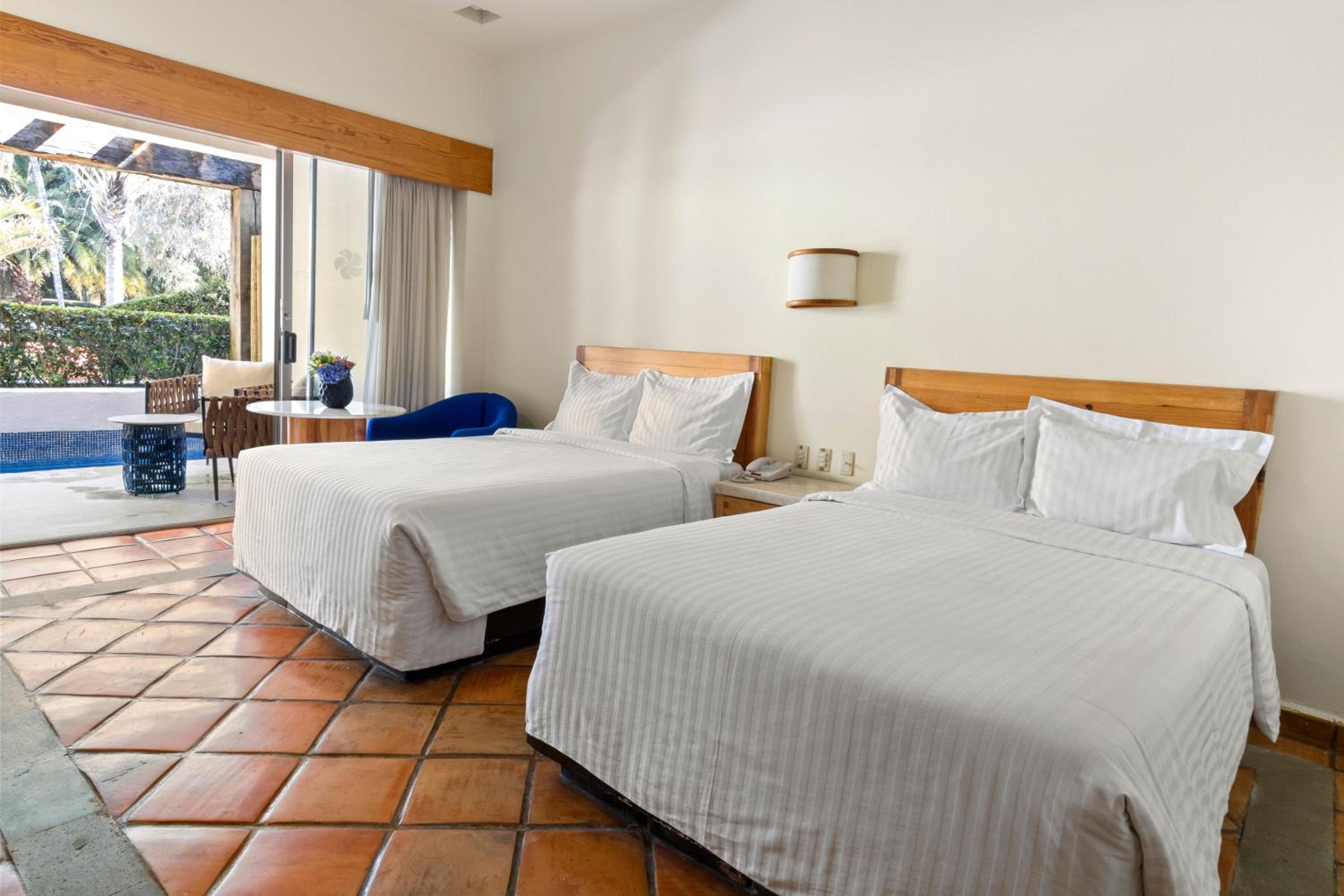 Deluxe Double Room with Private Pool - Photo 2