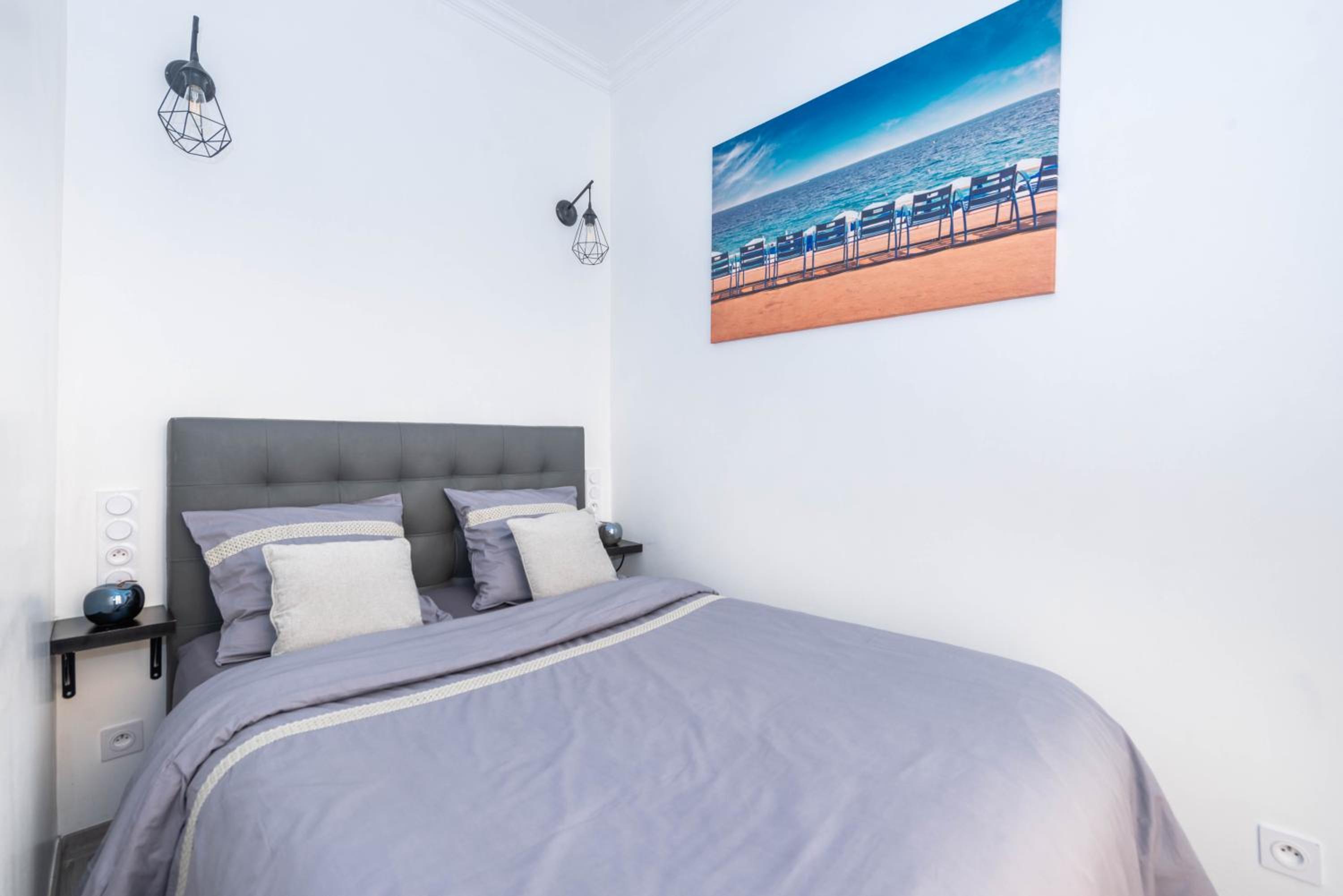 One-Bedroom Apartment - Photo 4