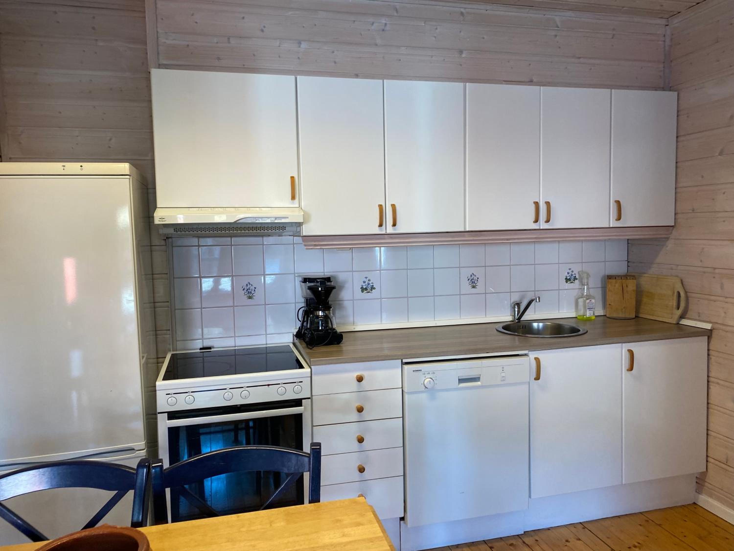 Apartment with Lake View - Photo 4