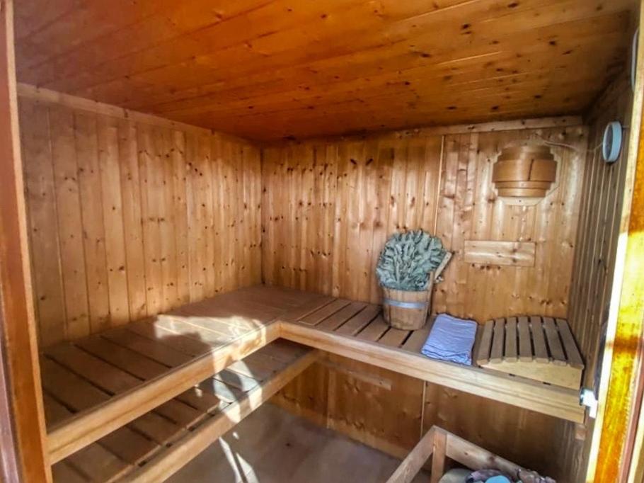 Apartment with Sea View - Photo 8