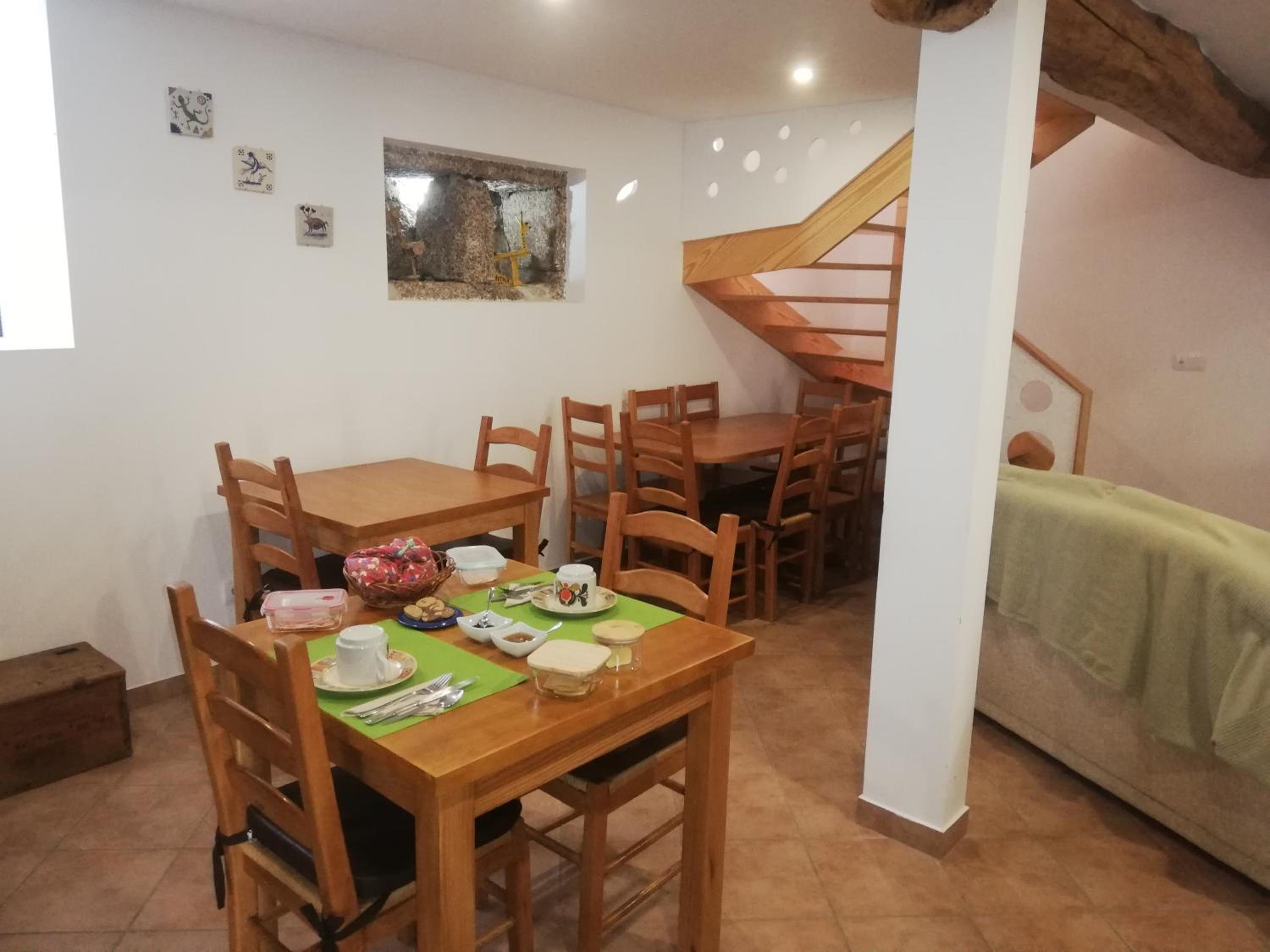 Double or Twin Room - Photo 4