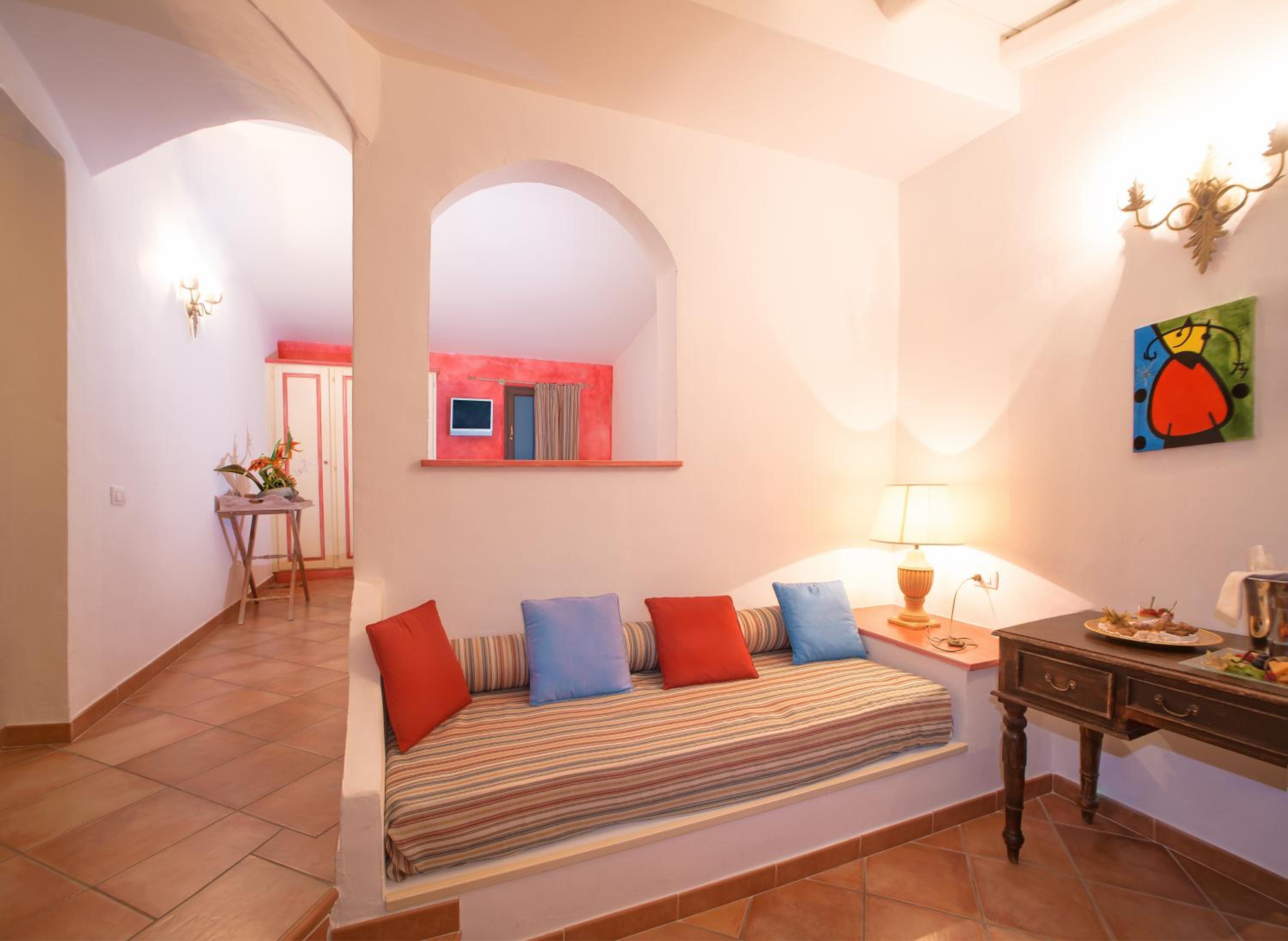 Family Room - Photo 8