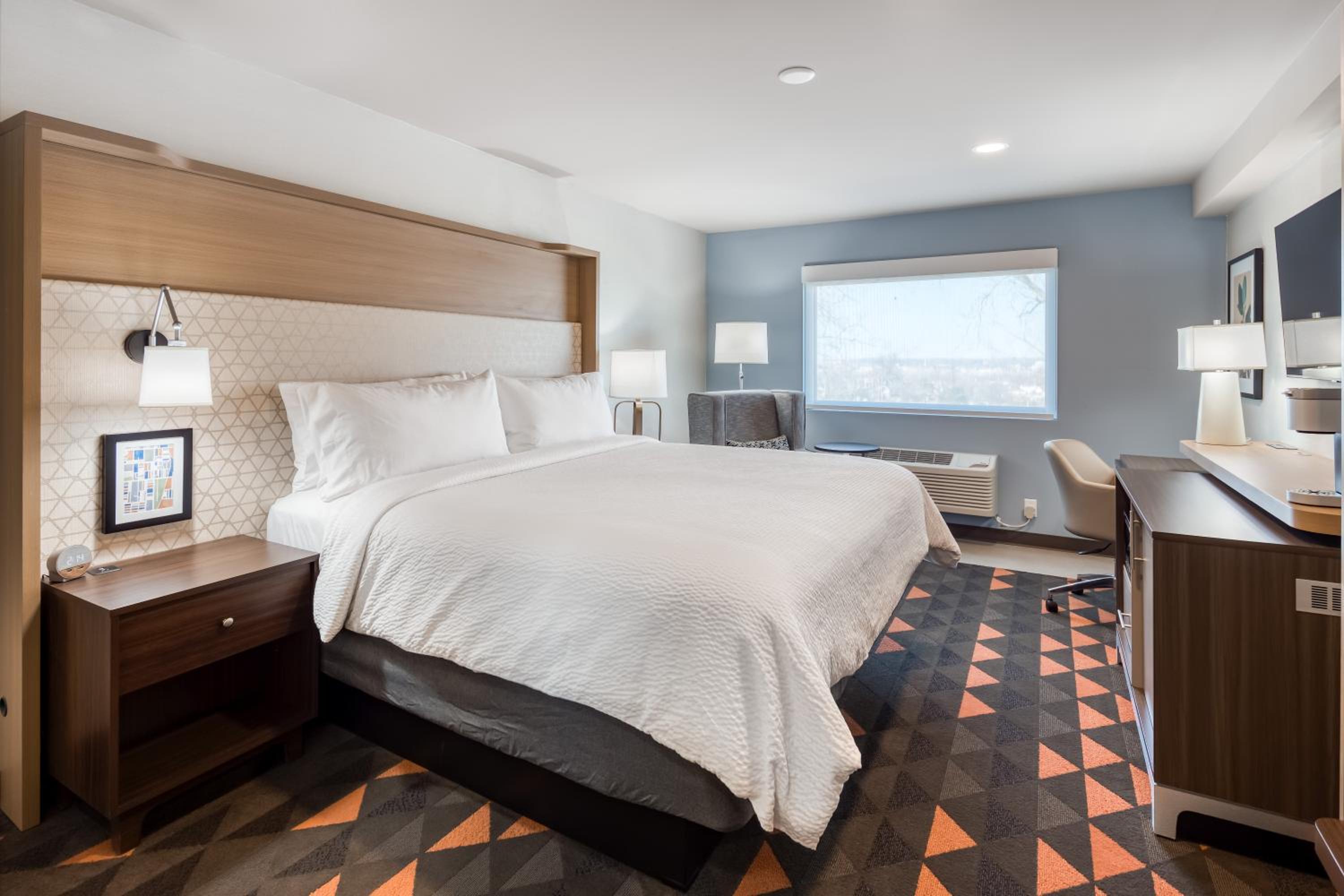 Standard King Room - Photo 3