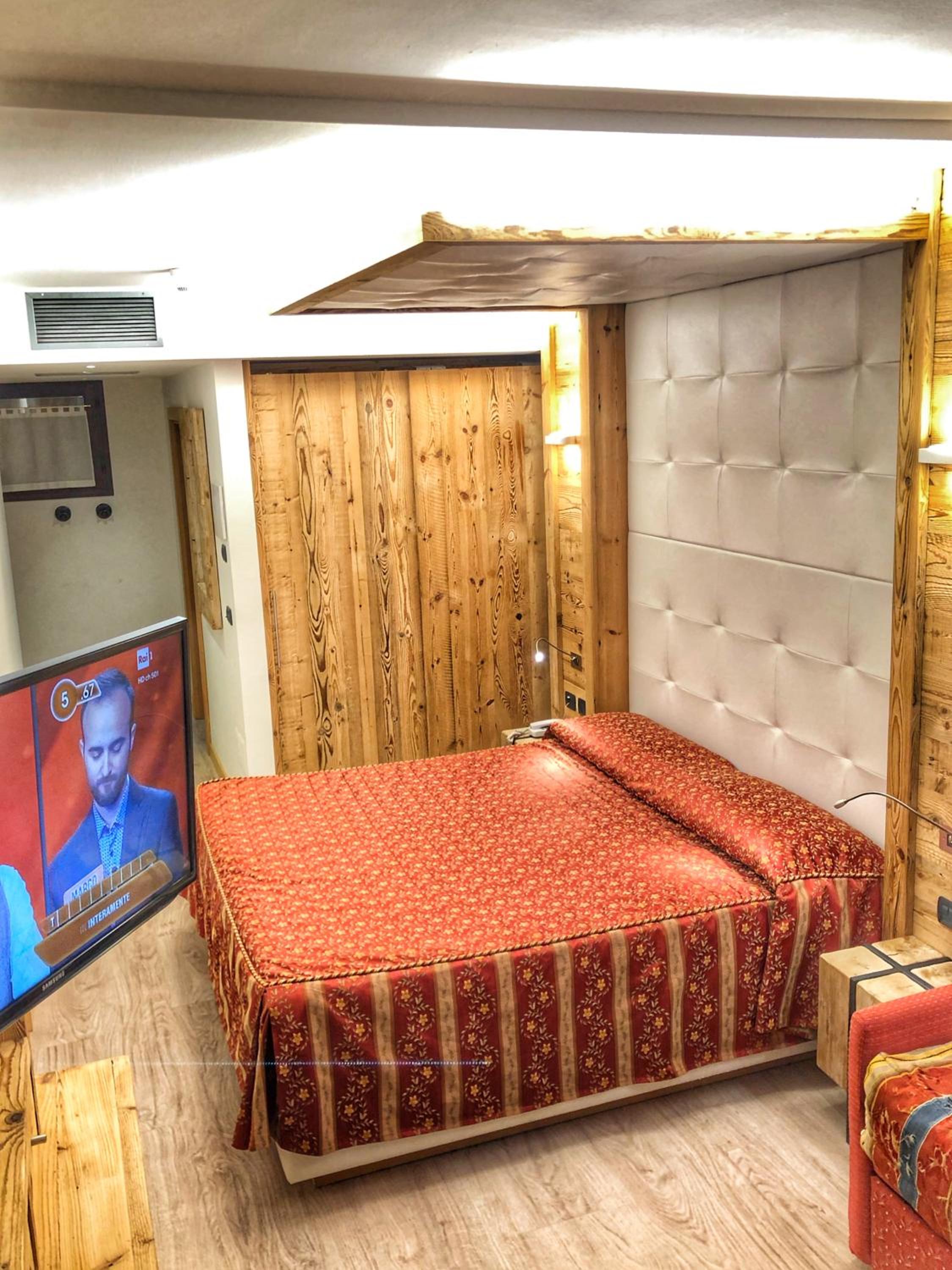 Double or Twin Room with Spa Access photo 3