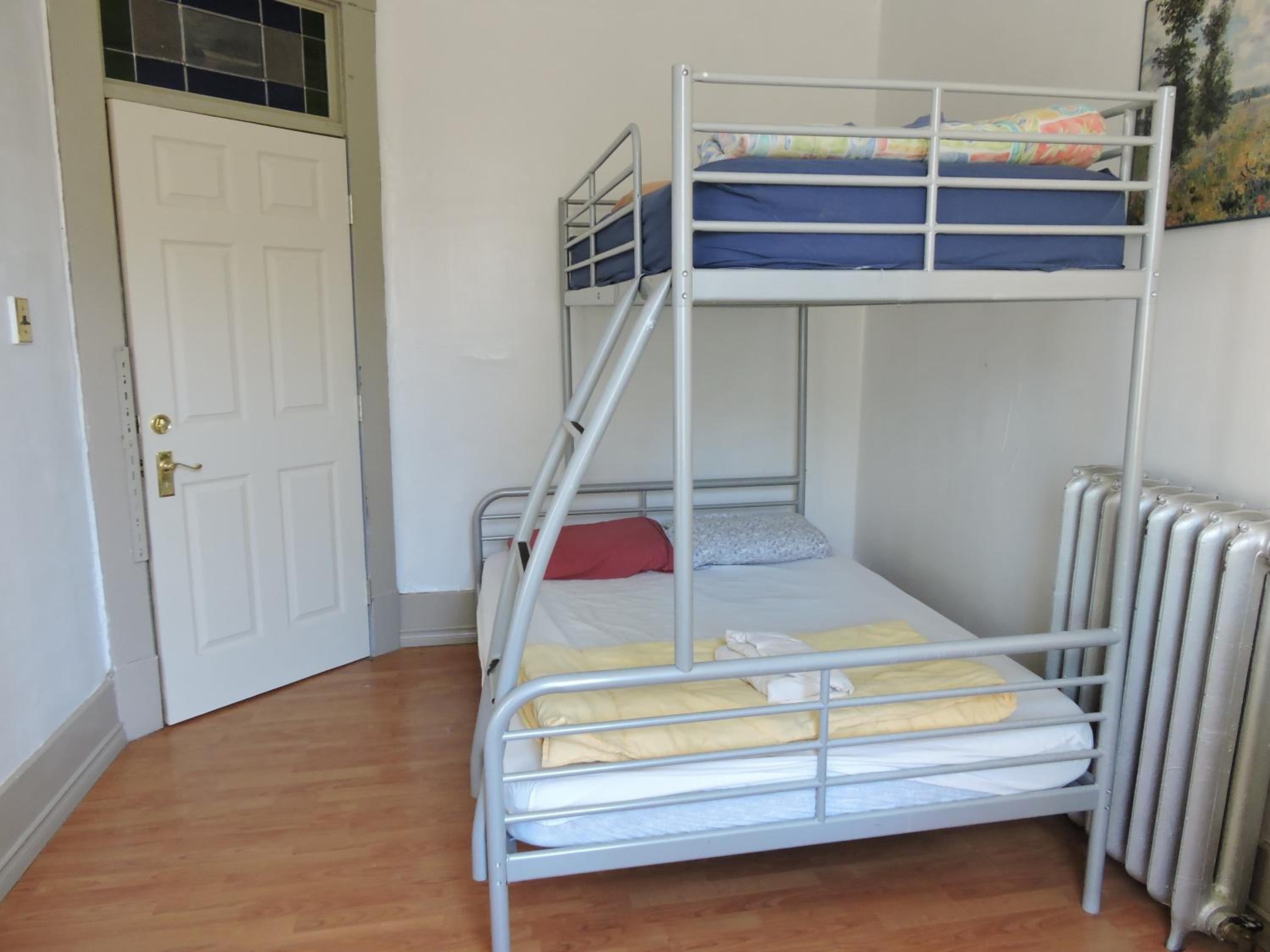 Triple Room with Shared Bathroom photo 3