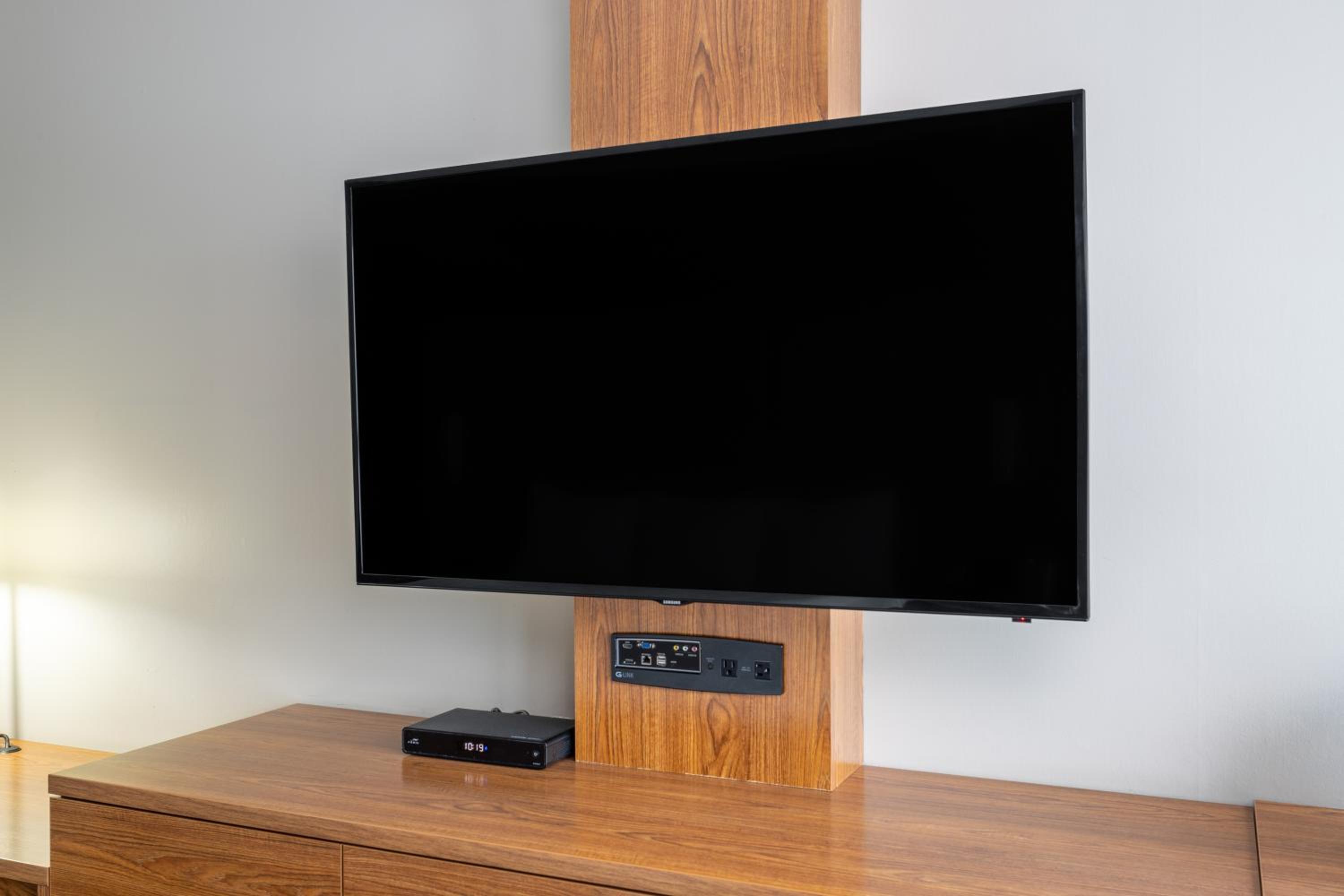 Standard King Room - Photo 5