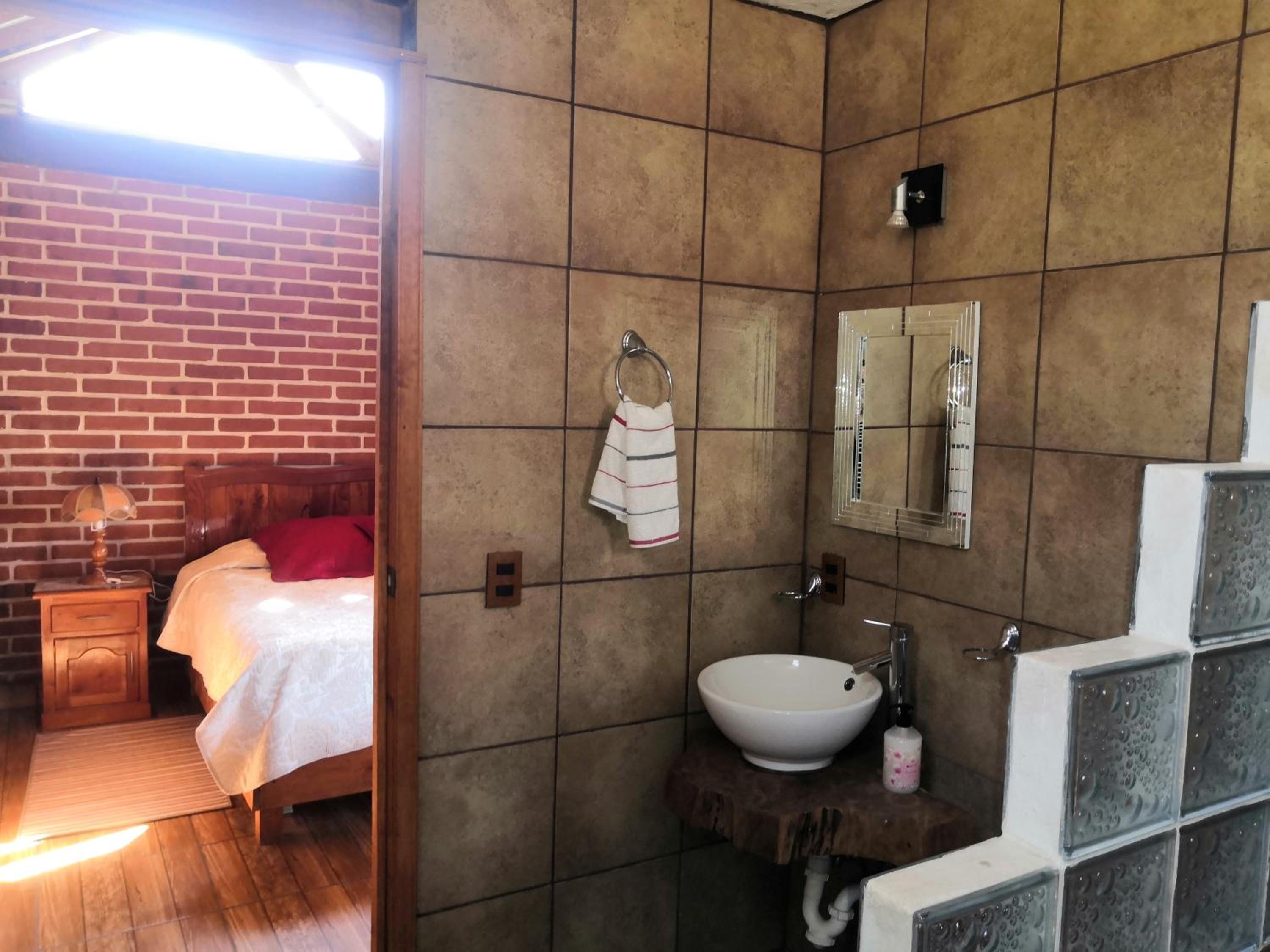 King Room with Spa Bath - Photo 3