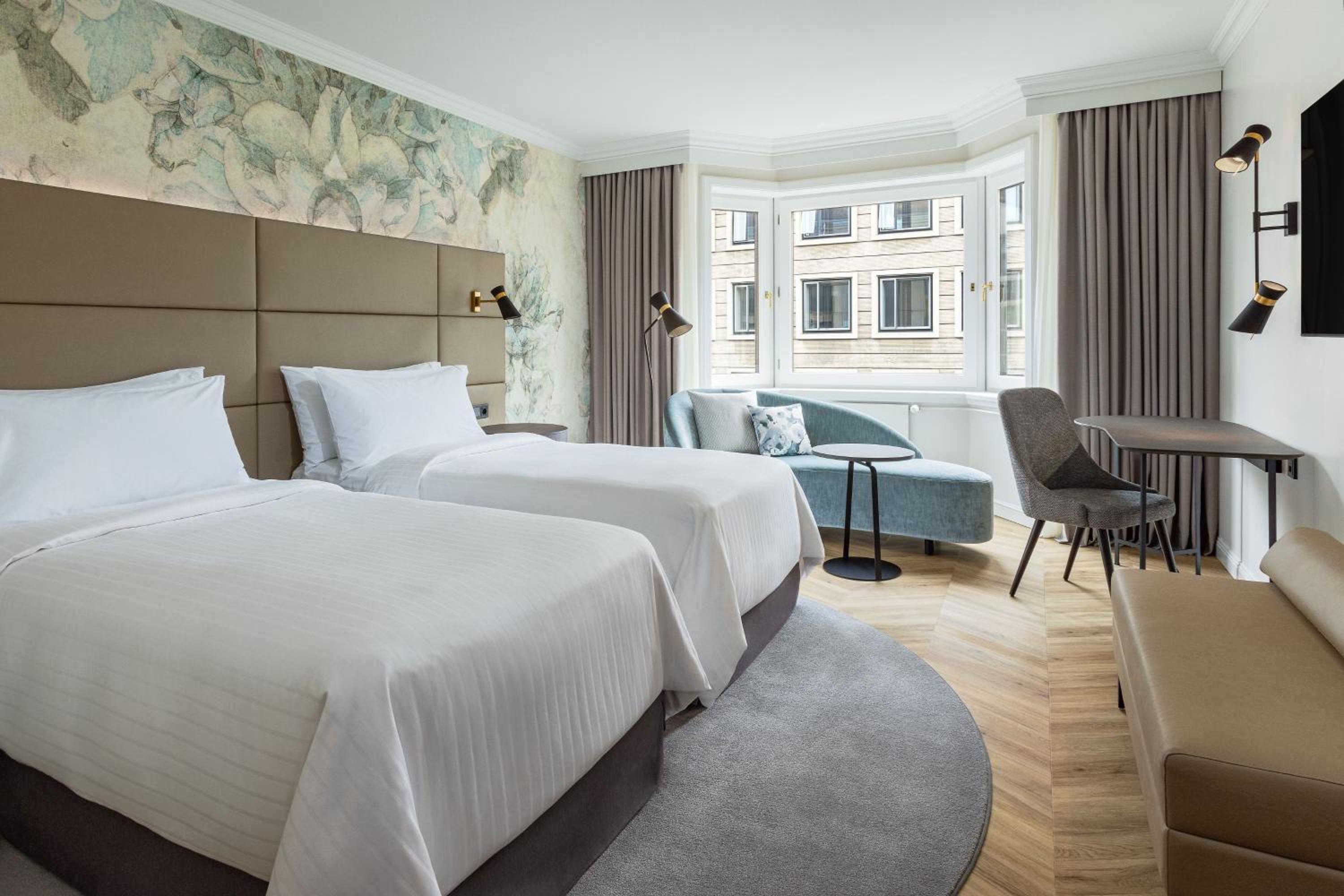Deluxe Twin Room with City View