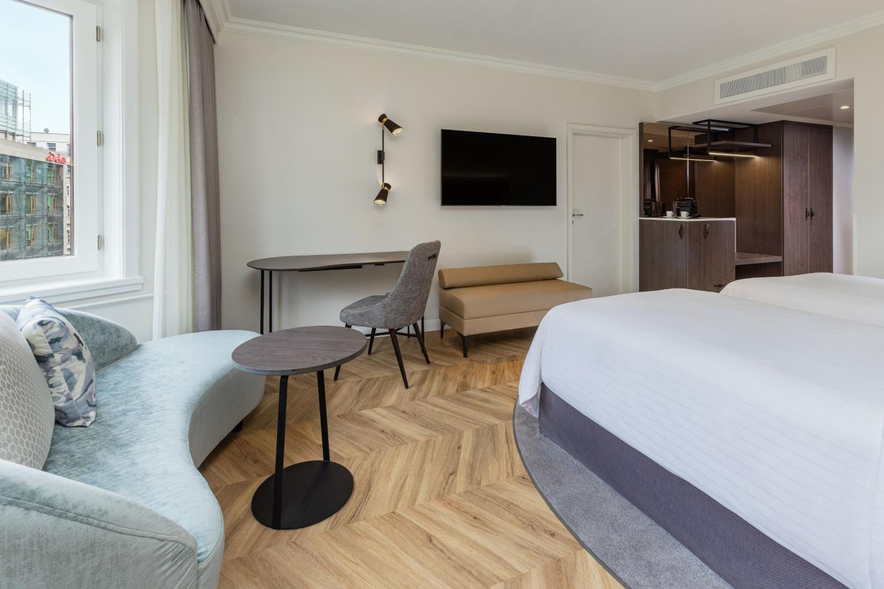 Deluxe Twin Room with City View