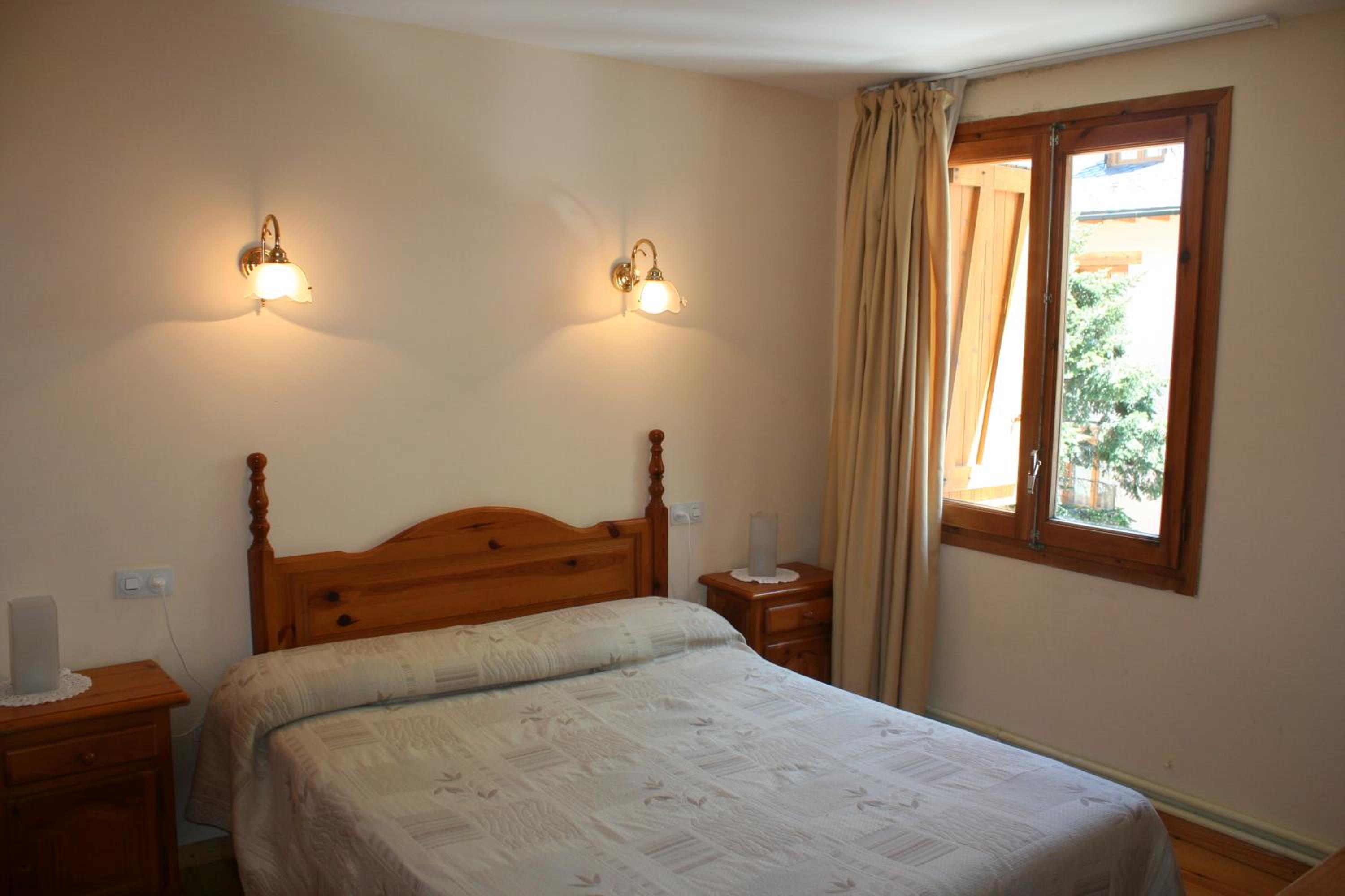 Double or Twin Room - Photo 4