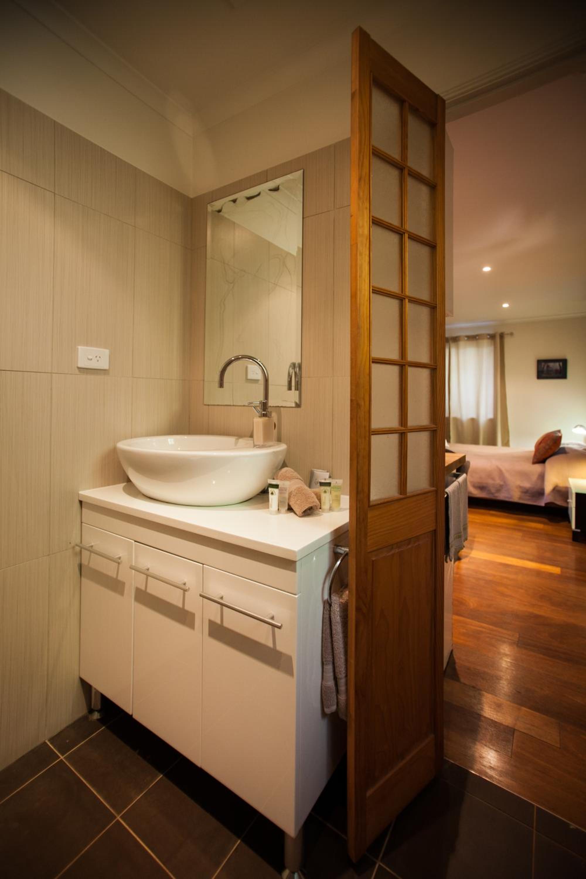 Suite with Spa Bath - Photo 2