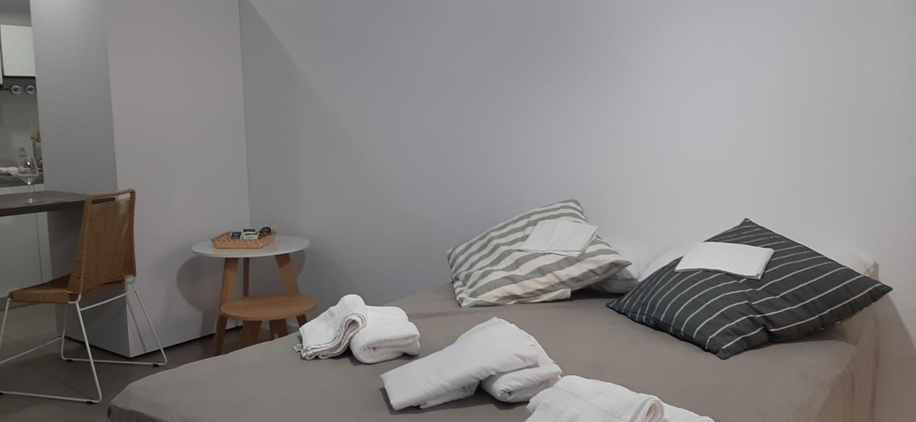 One-Bedroom Apartment photo 2