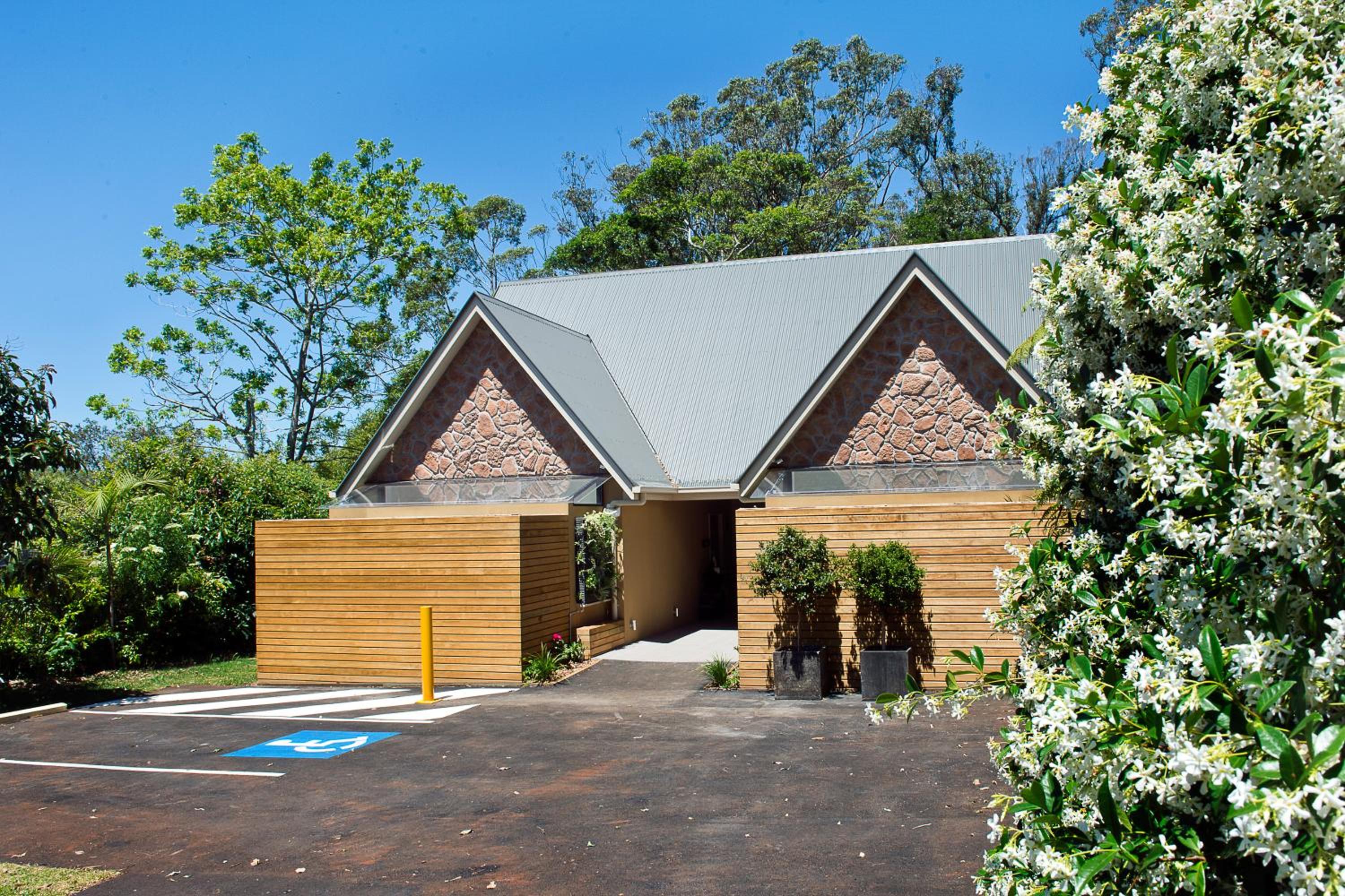 Premium Cottage with Spa Bath - Photo 3