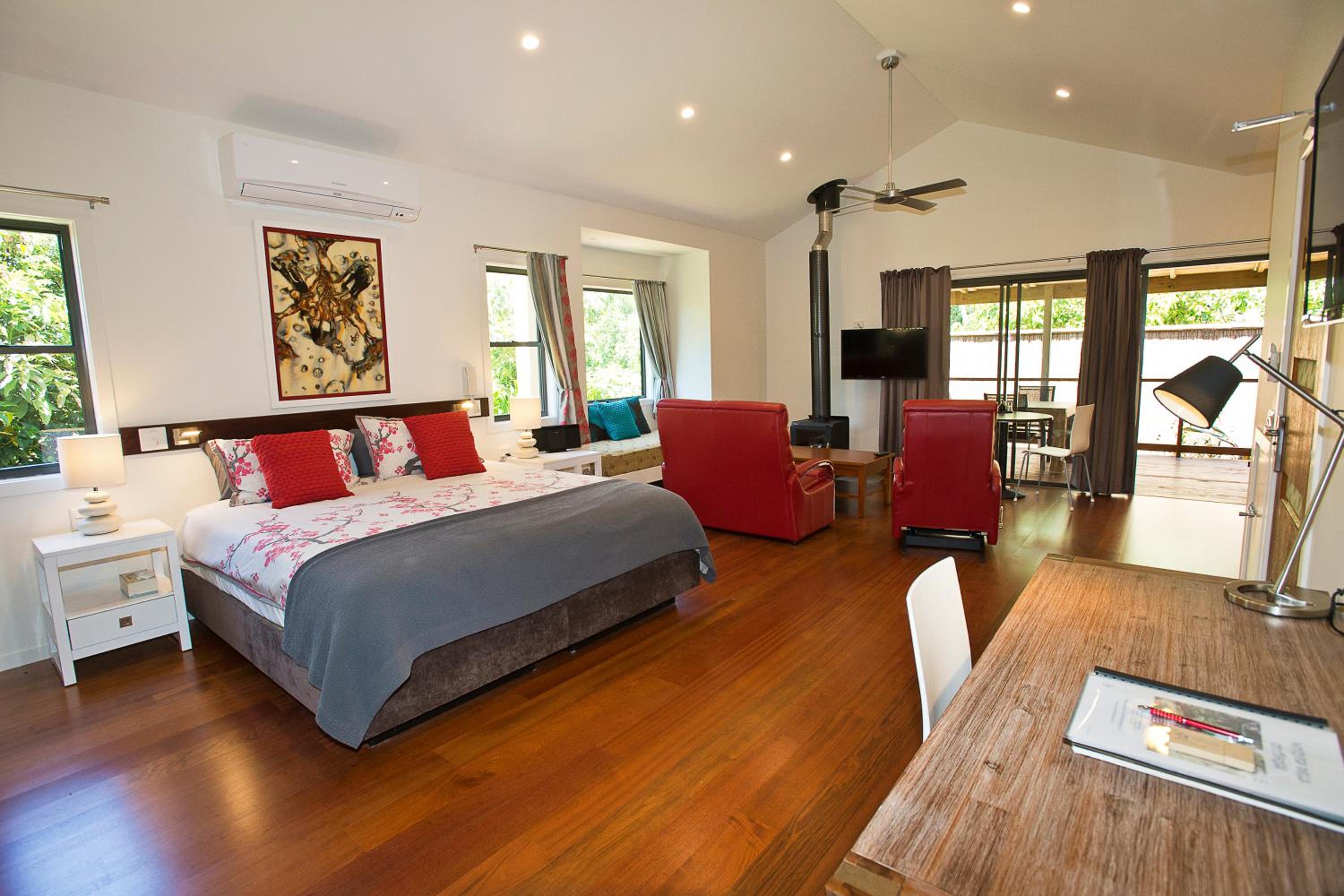 Premium Cottage with Spa Bath - Photo 9