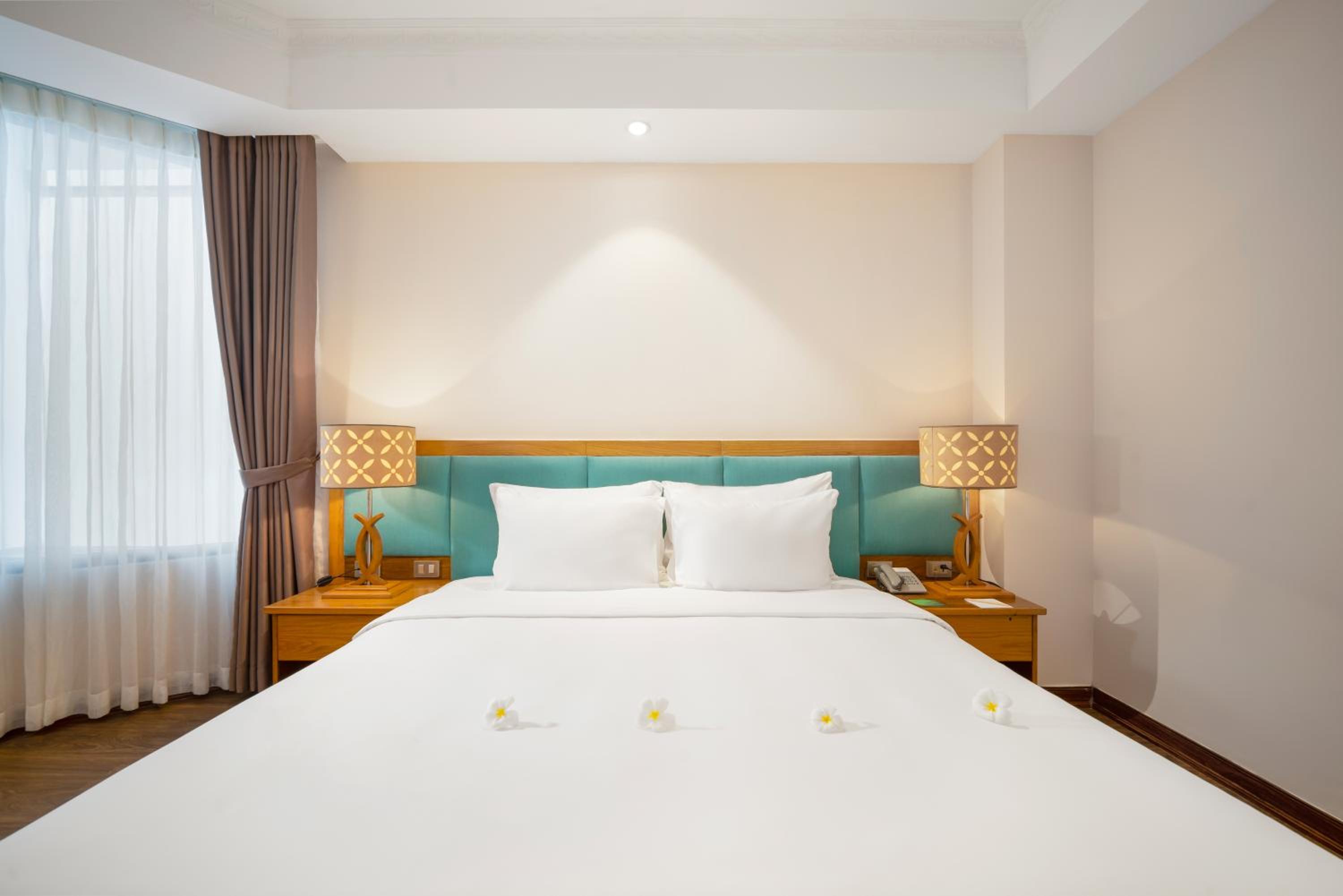 Superior Double Room with Window - High Floor photo 3