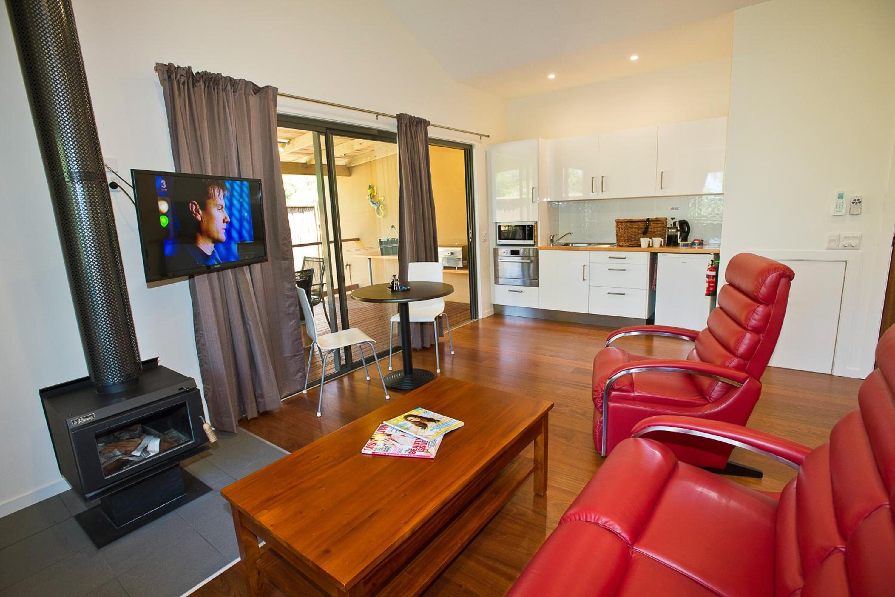 Premium Cottage with Spa Bath - Photo 2