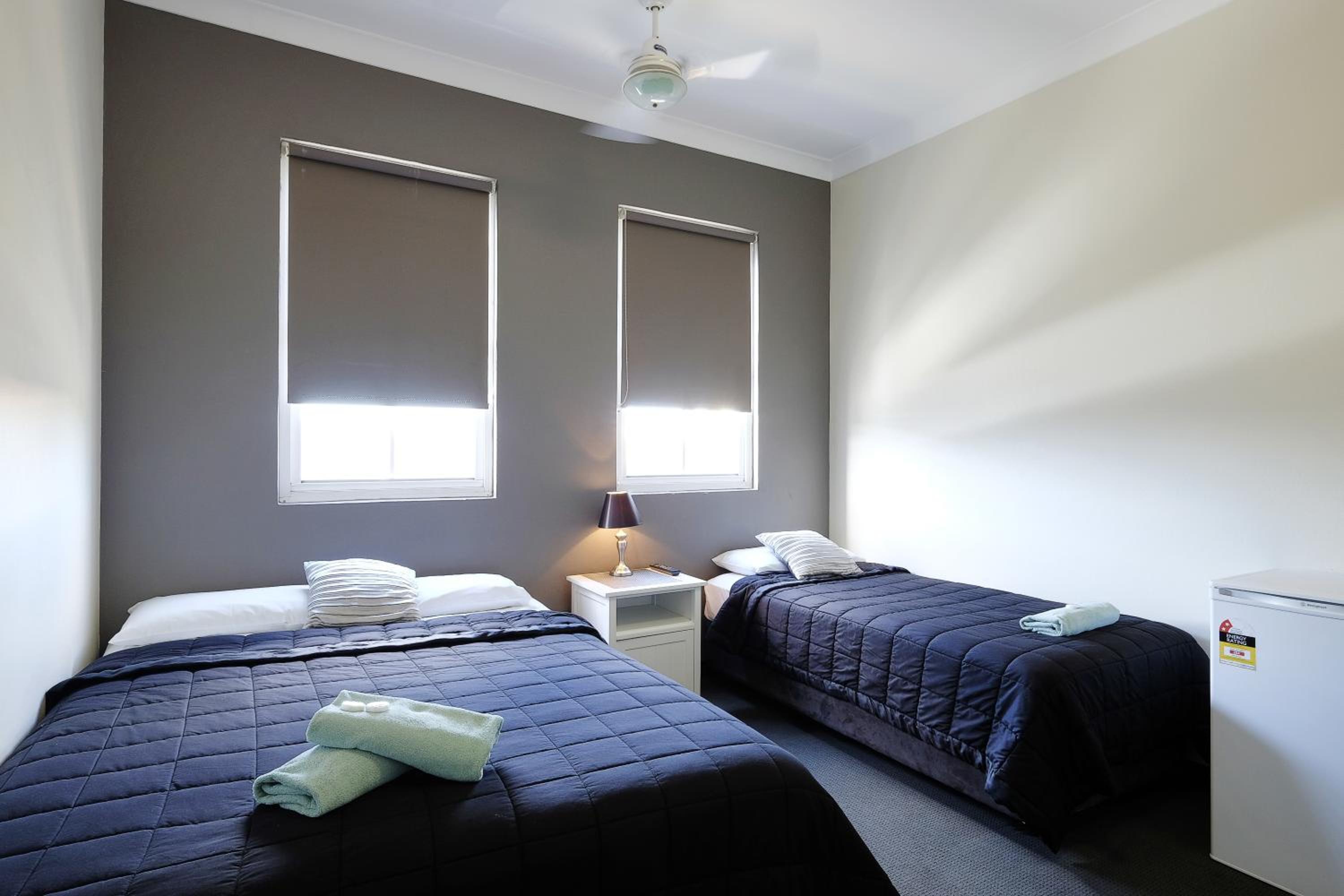Queen and Single Room with Shared Bathroom