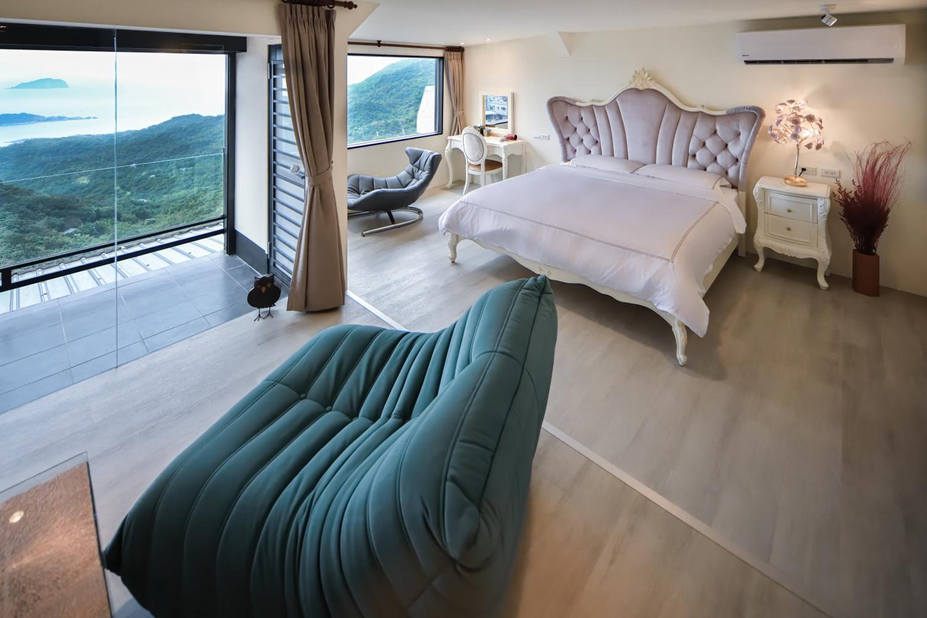 Queen Room with Sea View photo 3