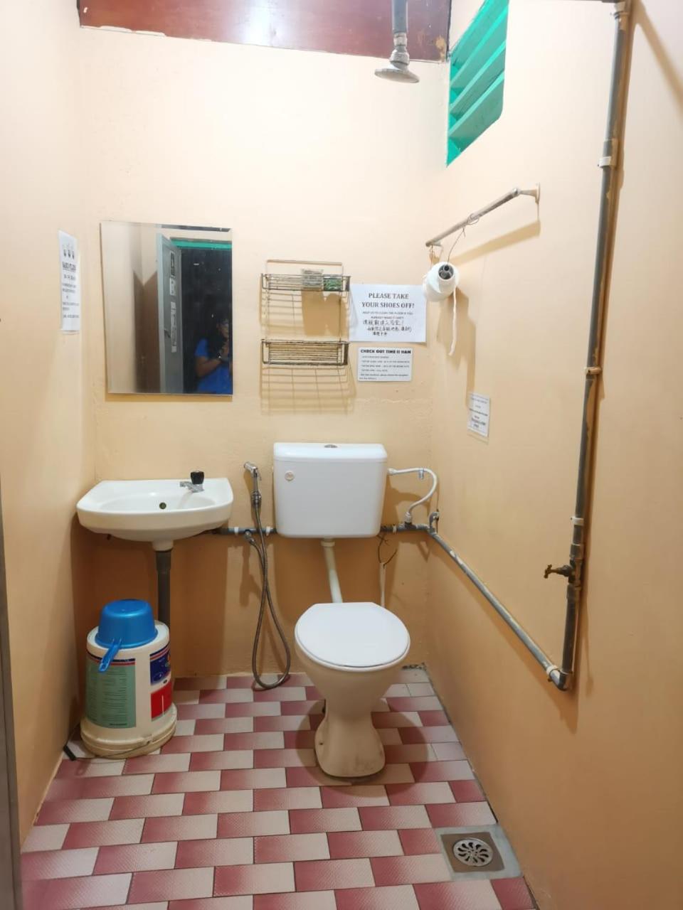 Budget Twin Room photo 2