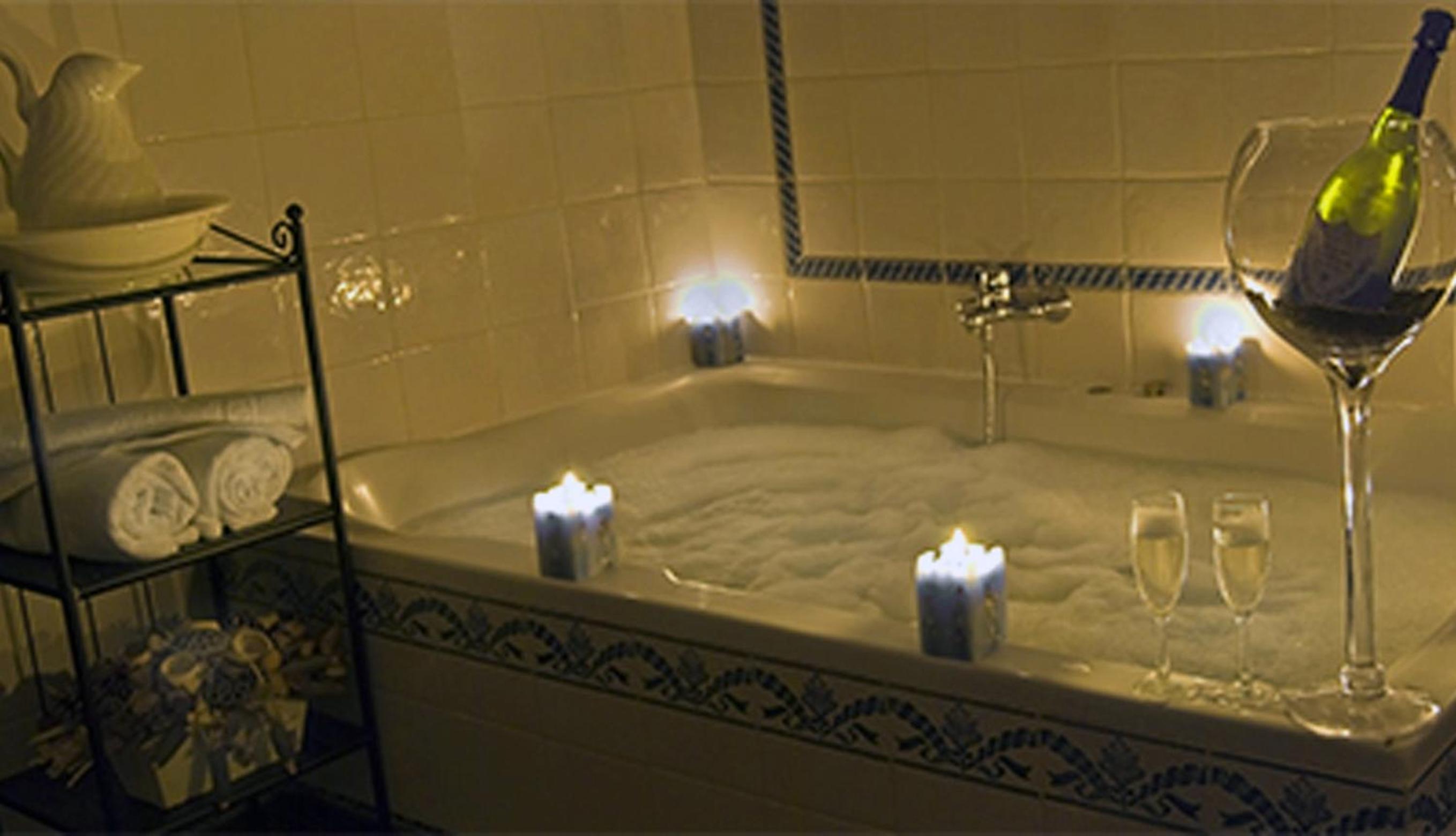 Junior Suite with Spa Bath photo 2