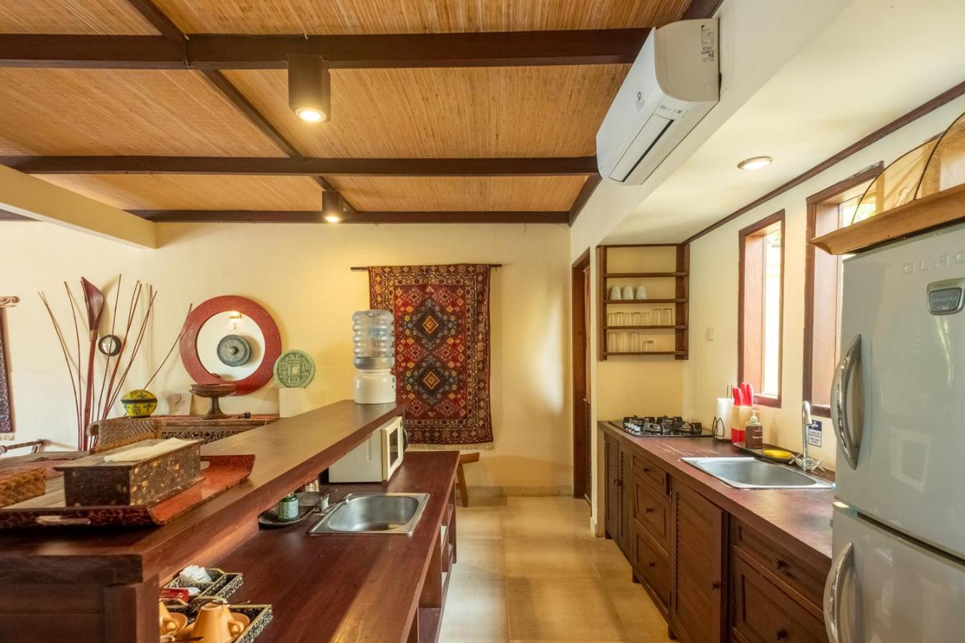 Teratai Oceanfront Villa #3 - Photo 2