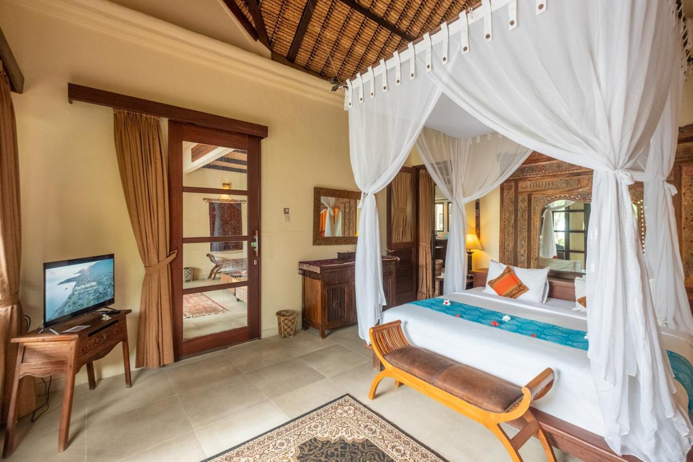 Teratai Oceanfront Villa #3 - Photo 1