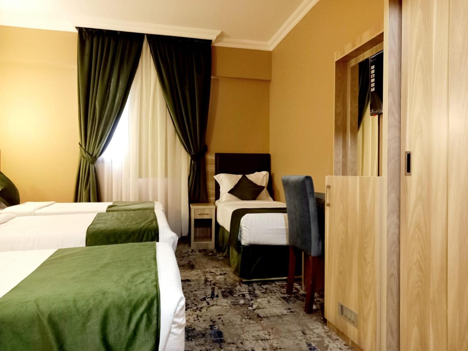Triple Room - Photo 7