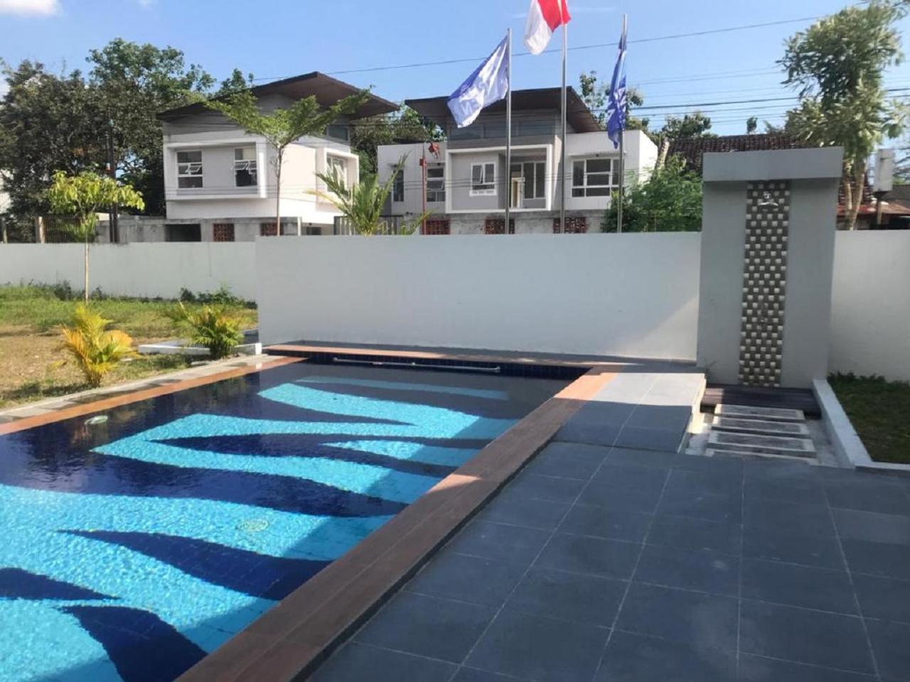 Villa with Private Pool photo 2