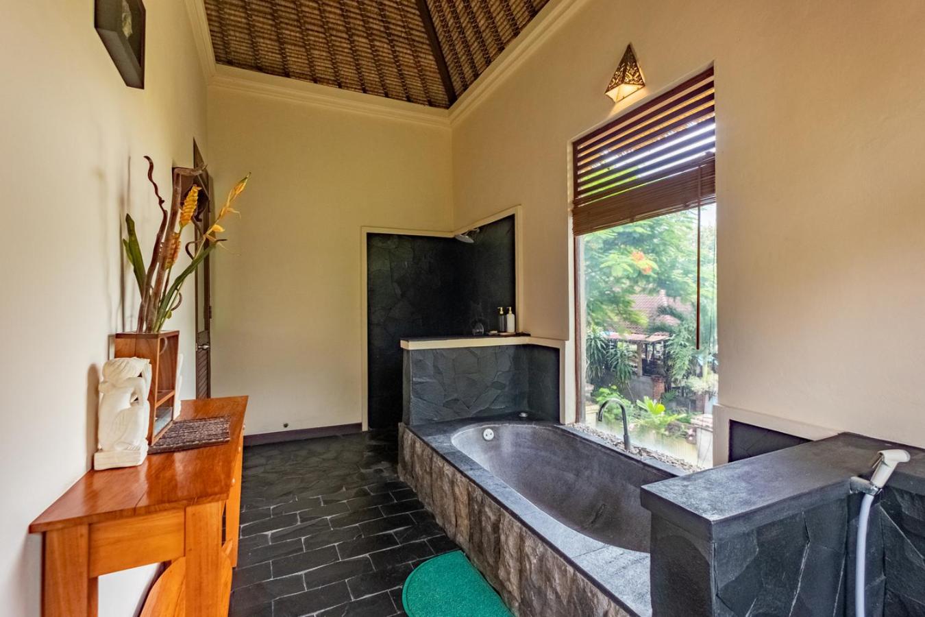 Cendana Garden View Deluxe Villa #10 - Photo 8