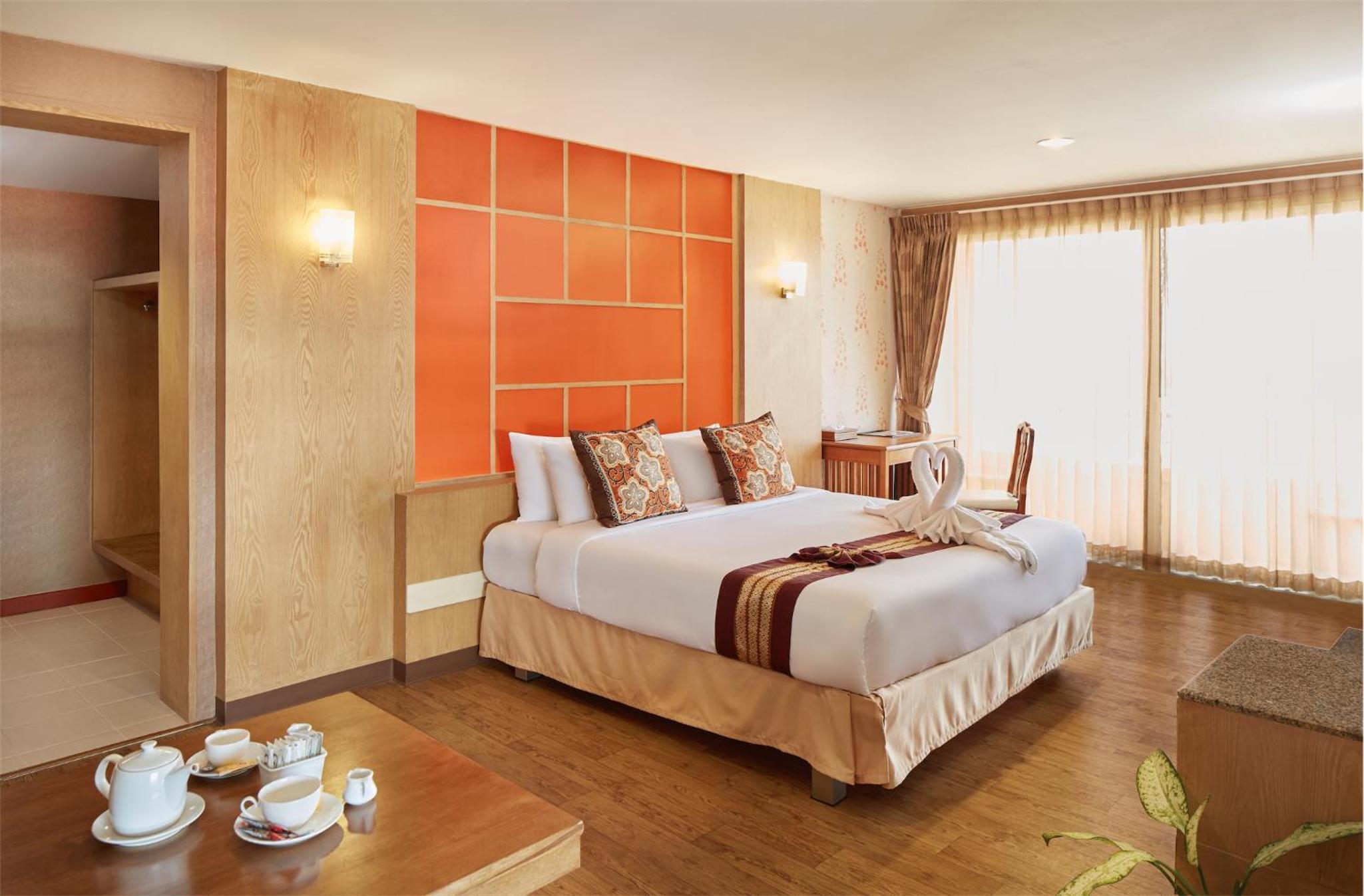 King Suite - Photo 2
