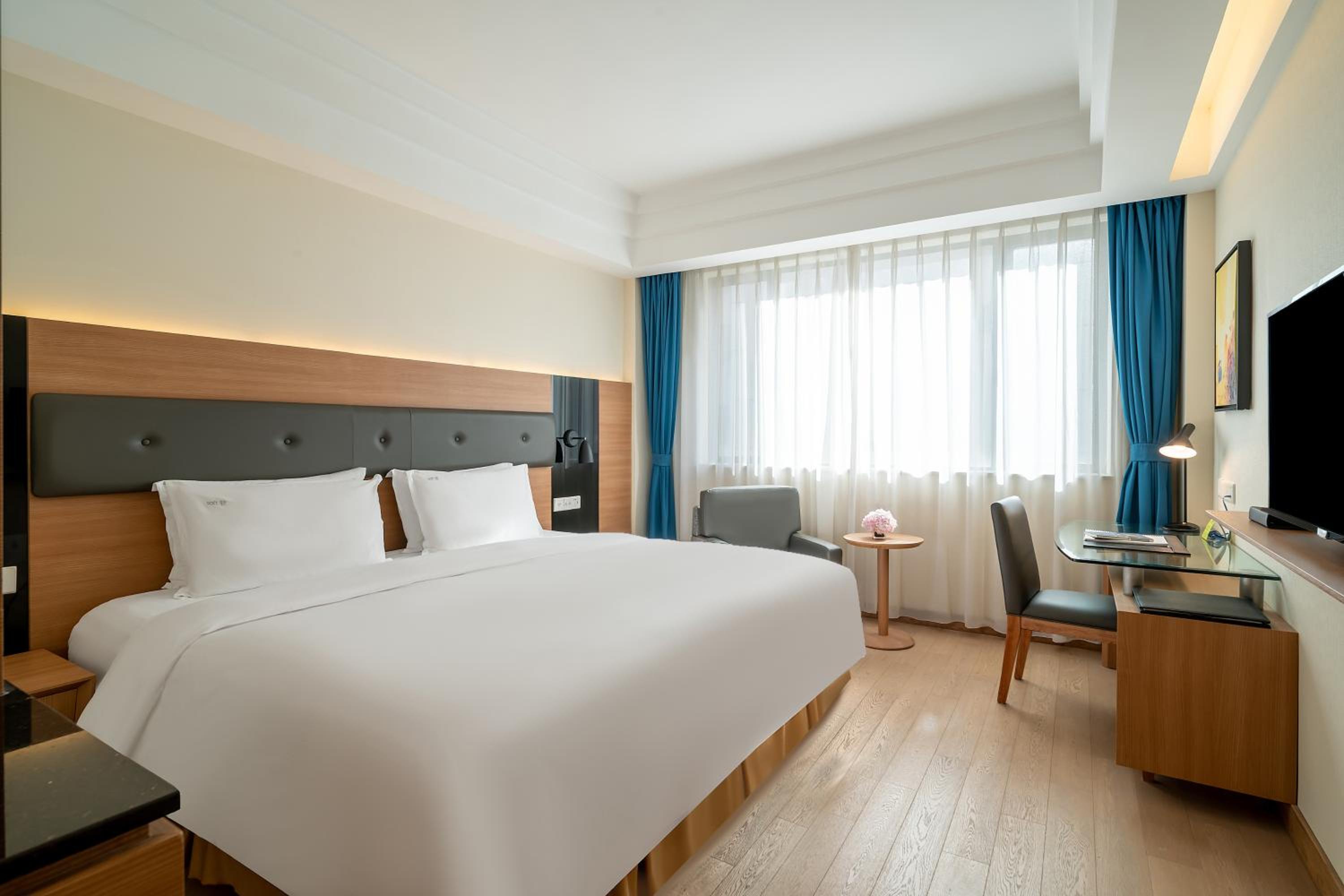 Standard Super King Room