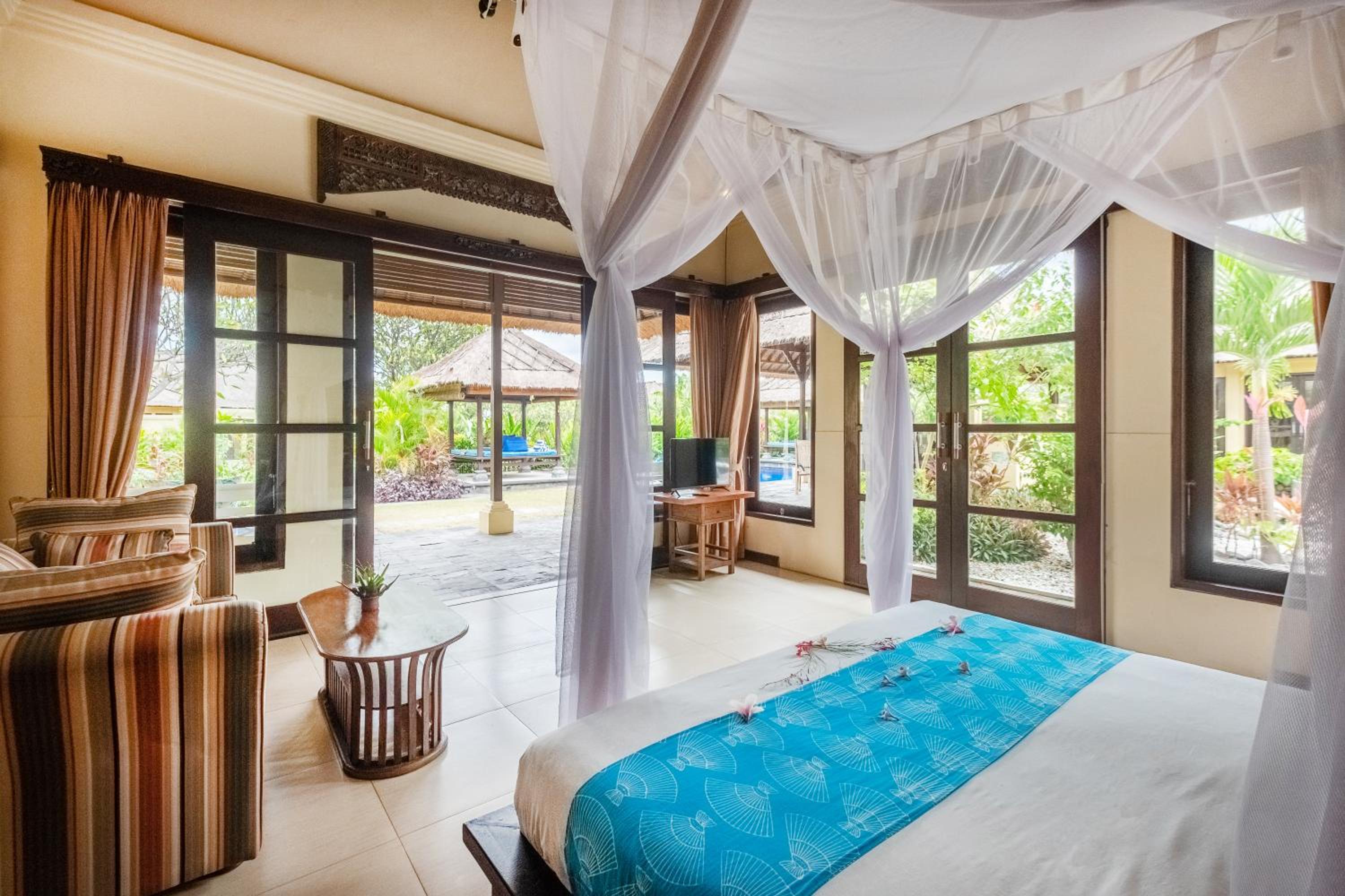 Garden View Suite with Shared Kitchen and Shared Pool photo 3