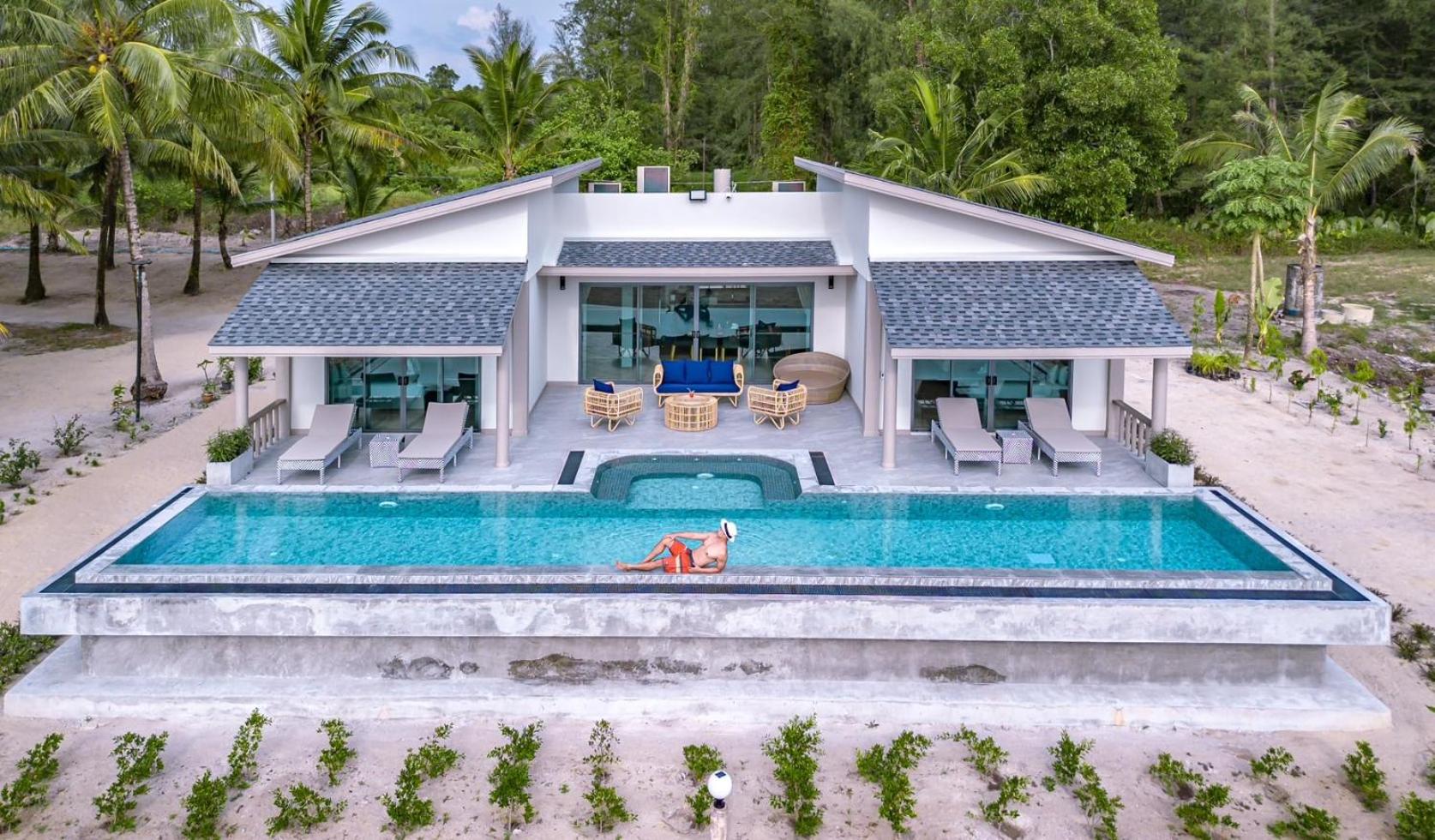 Villa with Private Pool photo 2