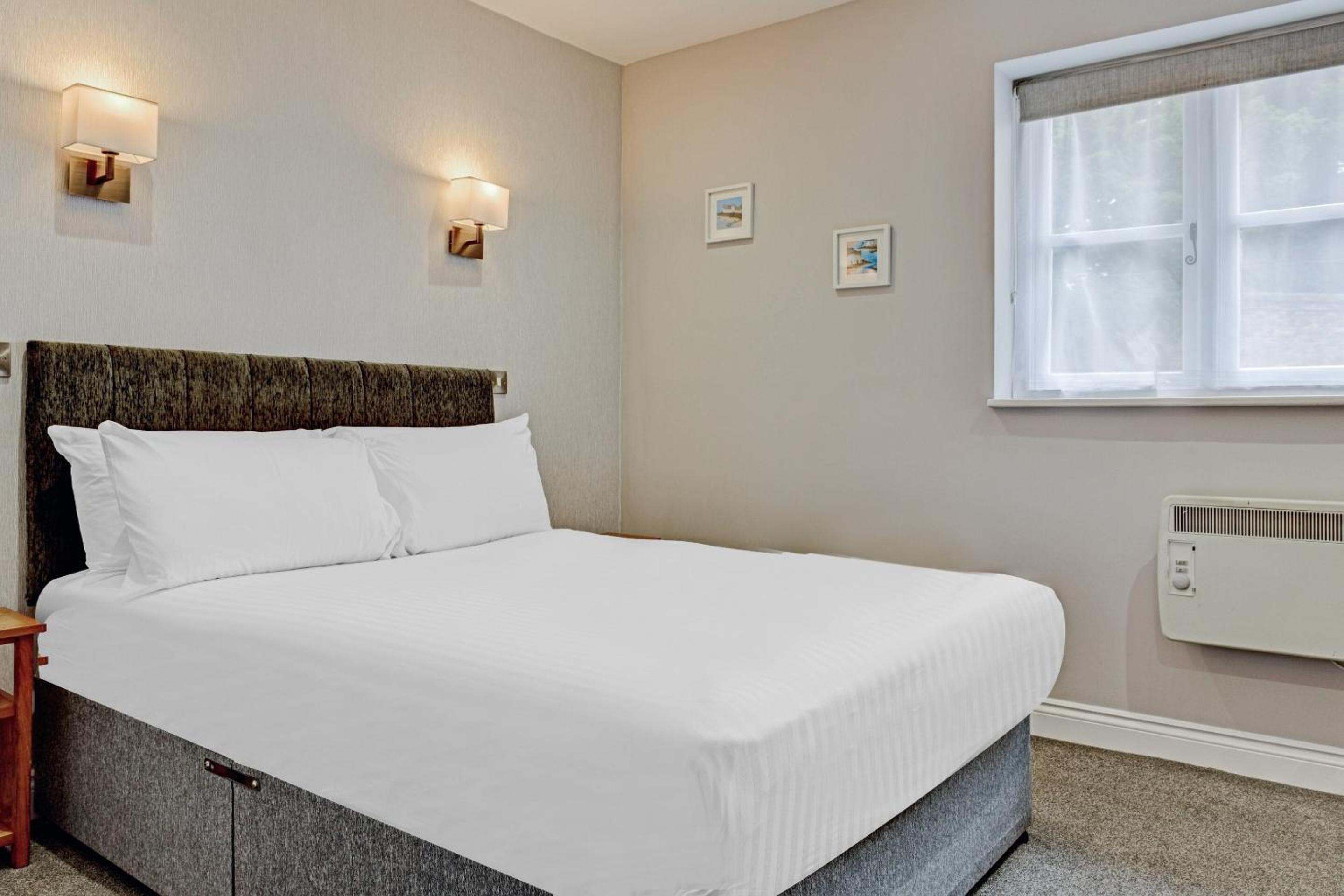 Standard Double Room - Photo 1