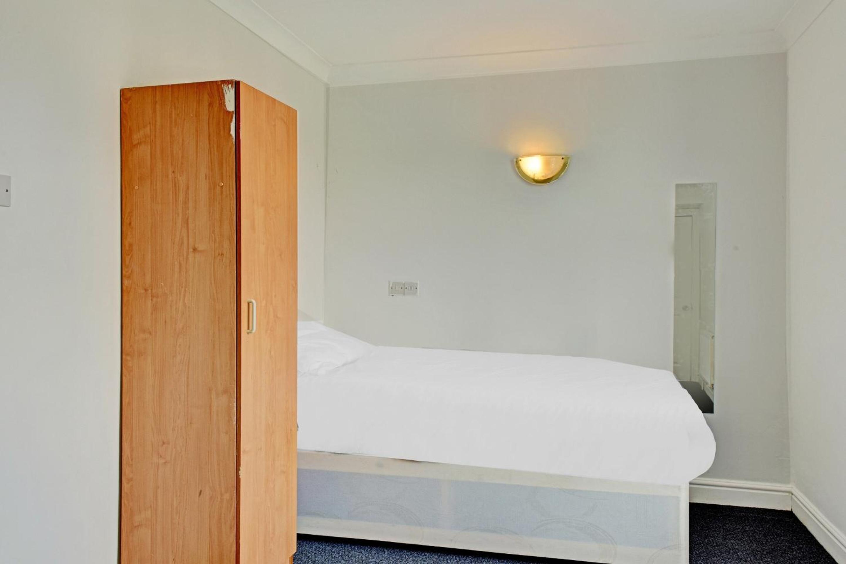 Standard Triple Room - Photo 2