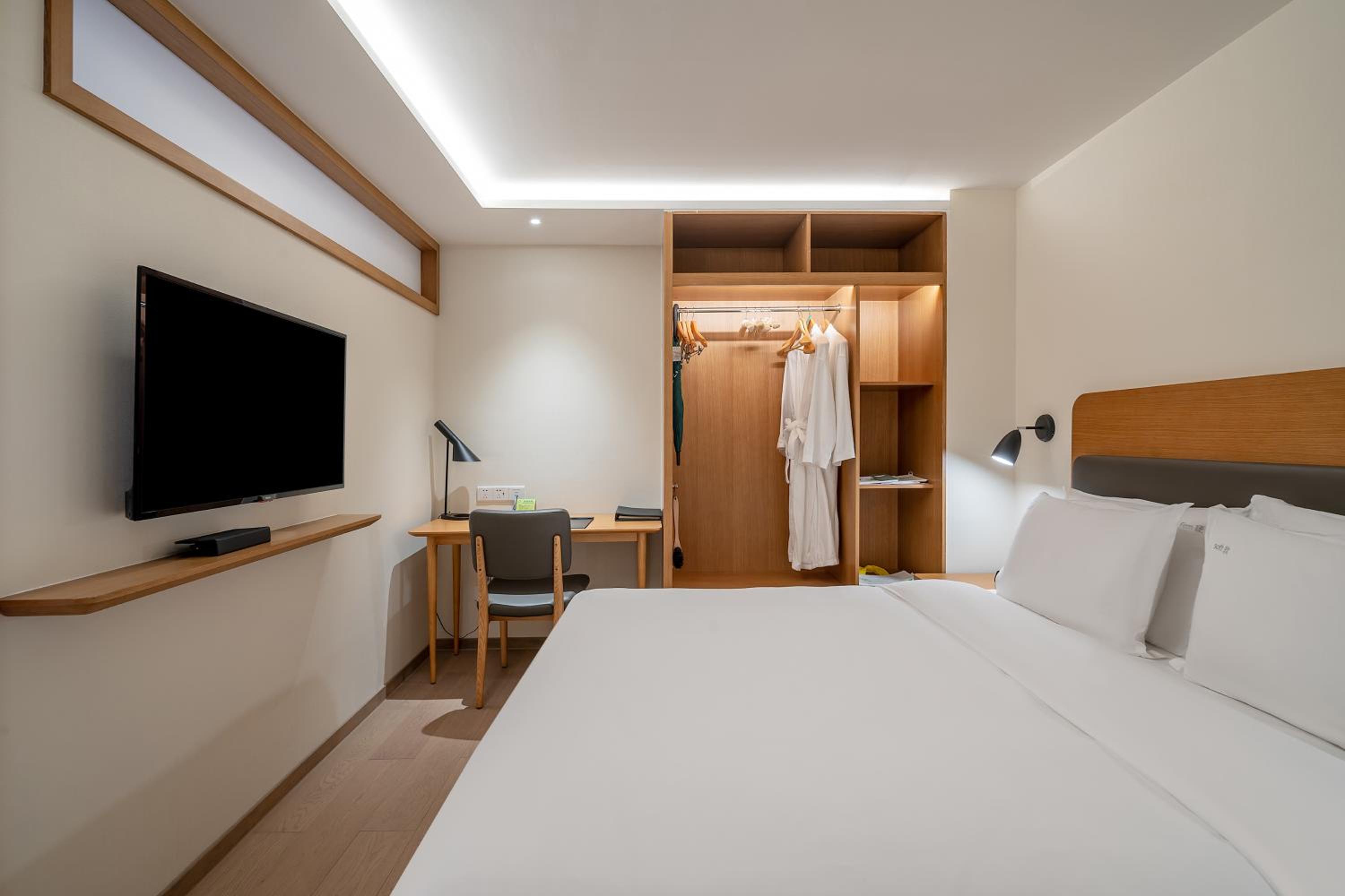 Two-Bedroom Suite