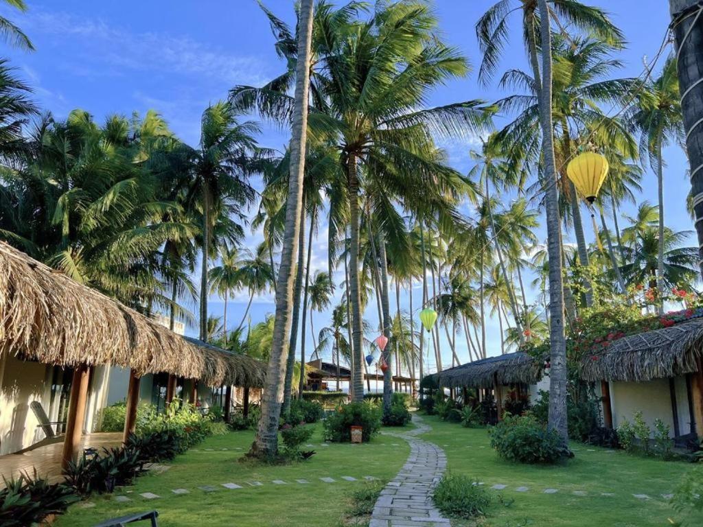 Bungalow With Garden View - Photo 12