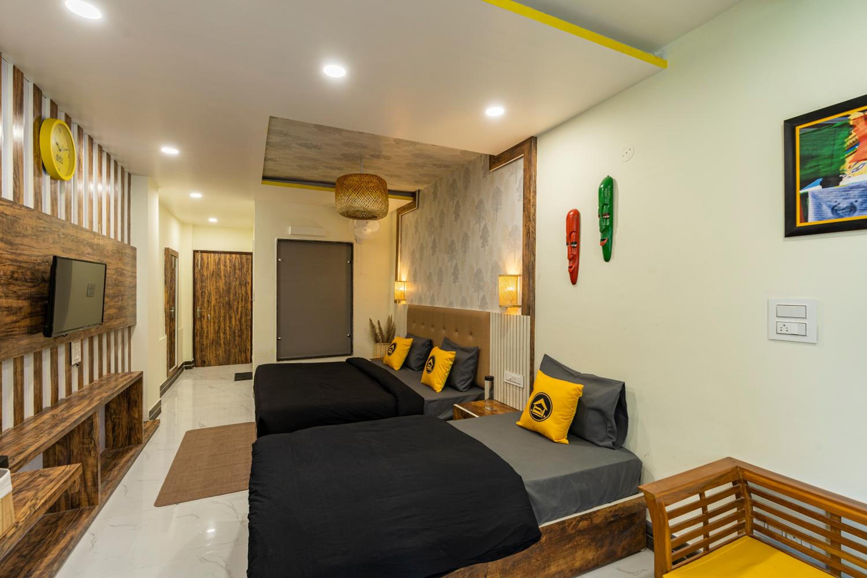 Superior Triple Room with Balcony photo 2