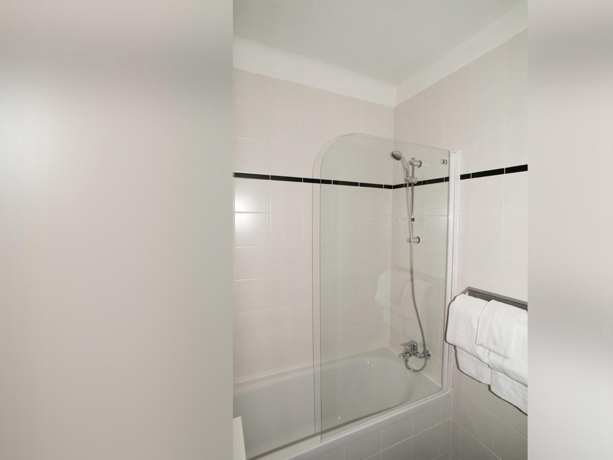 Double Room with Balcony and Side Sea View photo 2