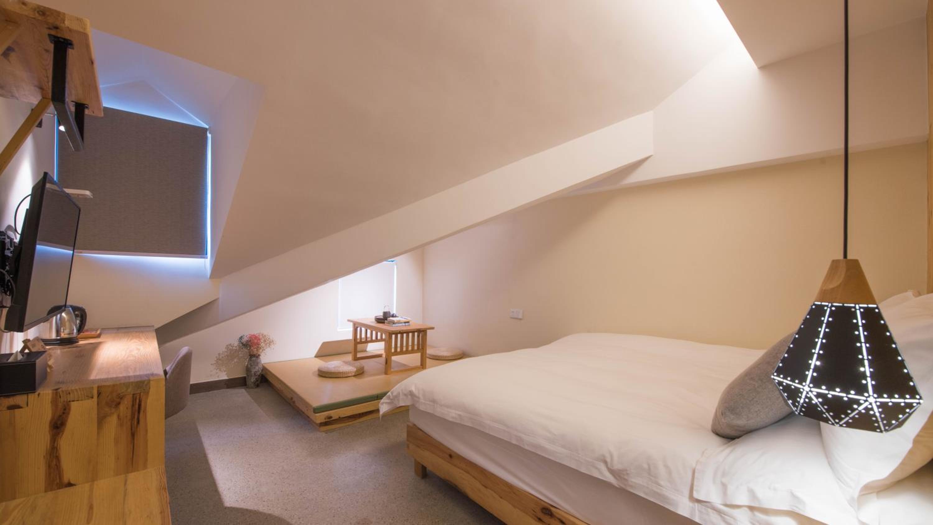 Slant Roof Queen Room 