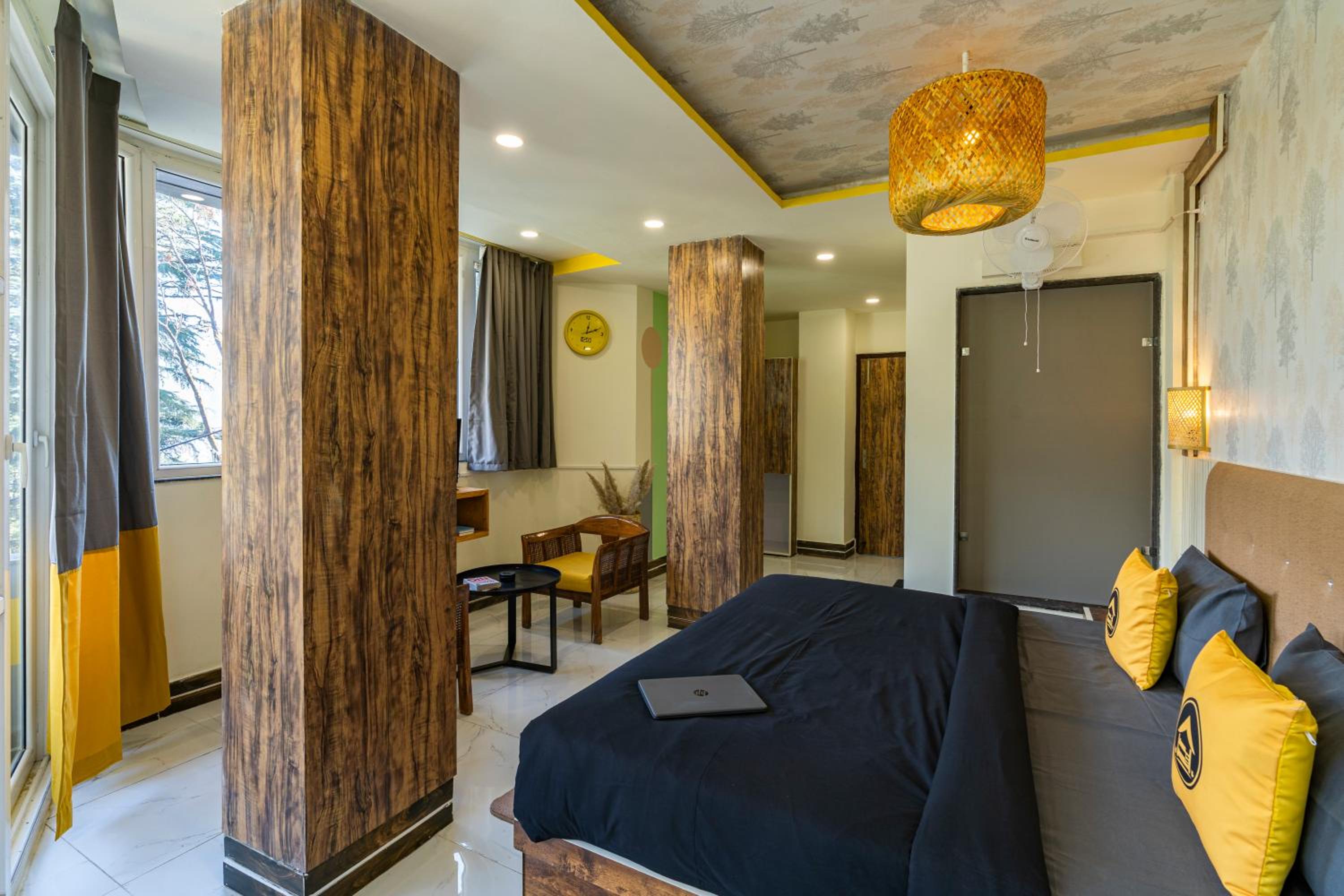 Deluxe Double Room with Balcony photo 2