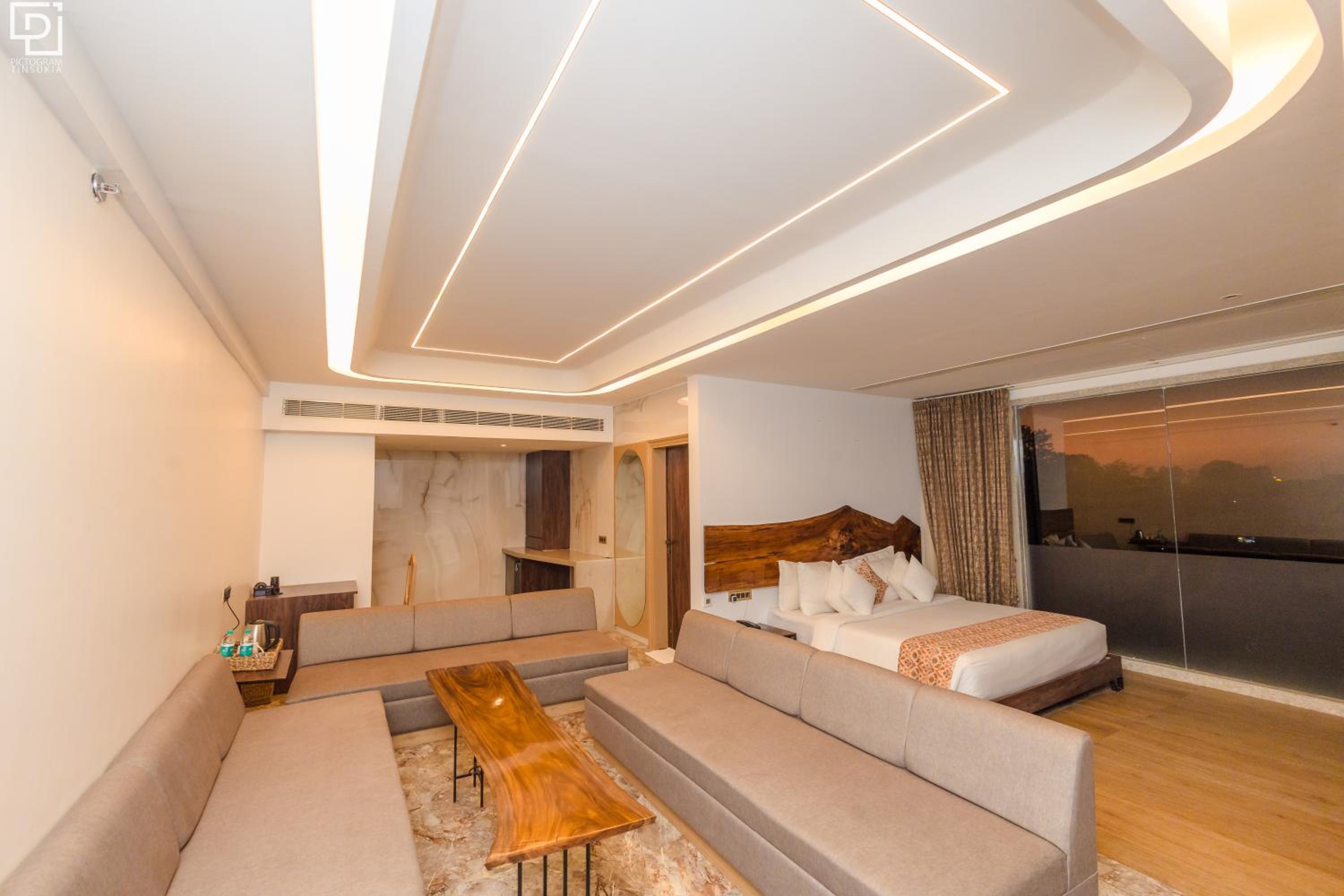 Presidential Suite photo 3
